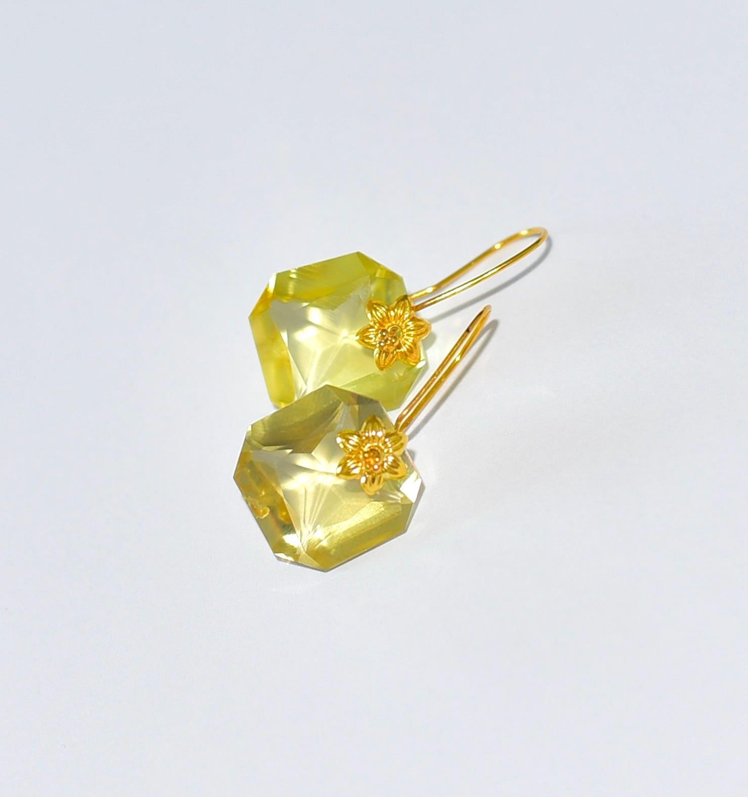
Simple everyday and summery earrings made of Natural Lemon Quartz! Timelessness is provided by 18K Solid Yellow Gold metal. Light and shiny in the ear! Real beauties for your summer days!
Total length 1.3 inches. 
Cute!
