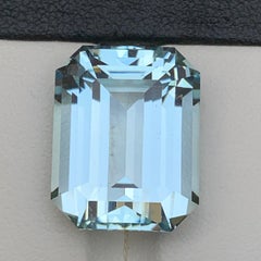 Gema suelta de aguamarina azul claro natural, de 17.12 quilates, con corte esmeralda, para colgante