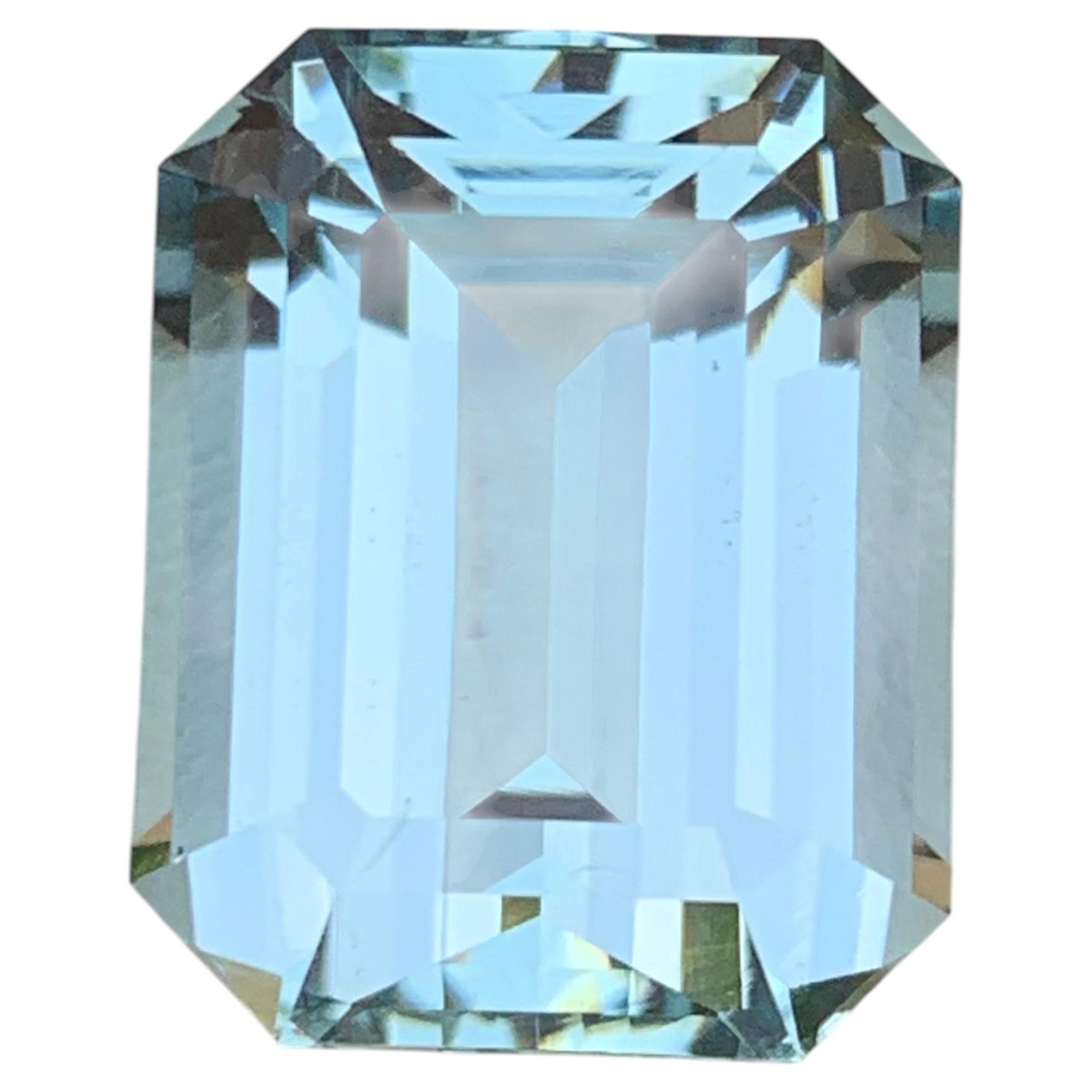 Natural Light Blue Aquamarine 17.12 Carat Emerald Cut Loose Gemstone for Pendant