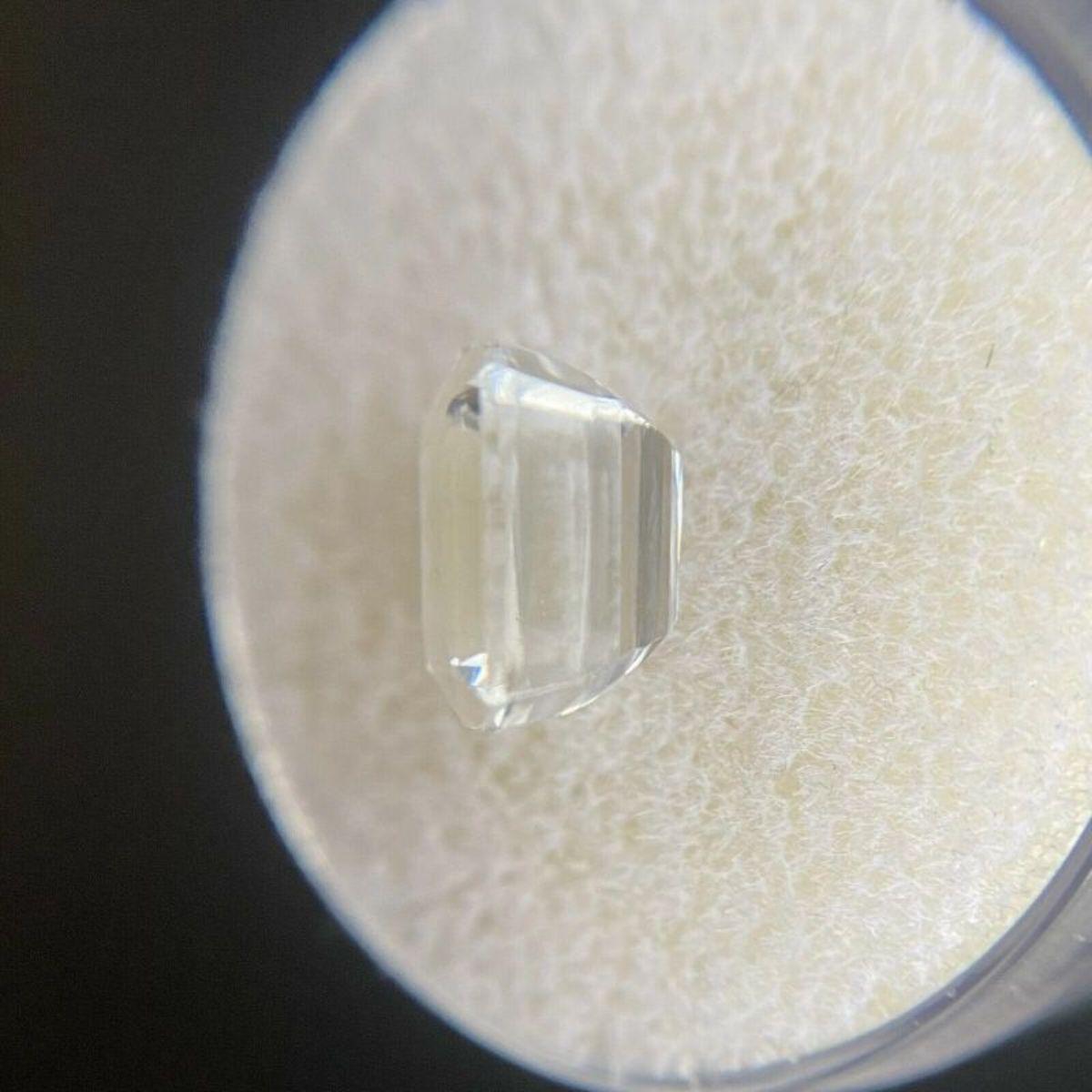 Natürlicher hellblauer Aquamarin 3,43 Karat Fancy Cushion Cut Loser Edelstein im Angebot 3