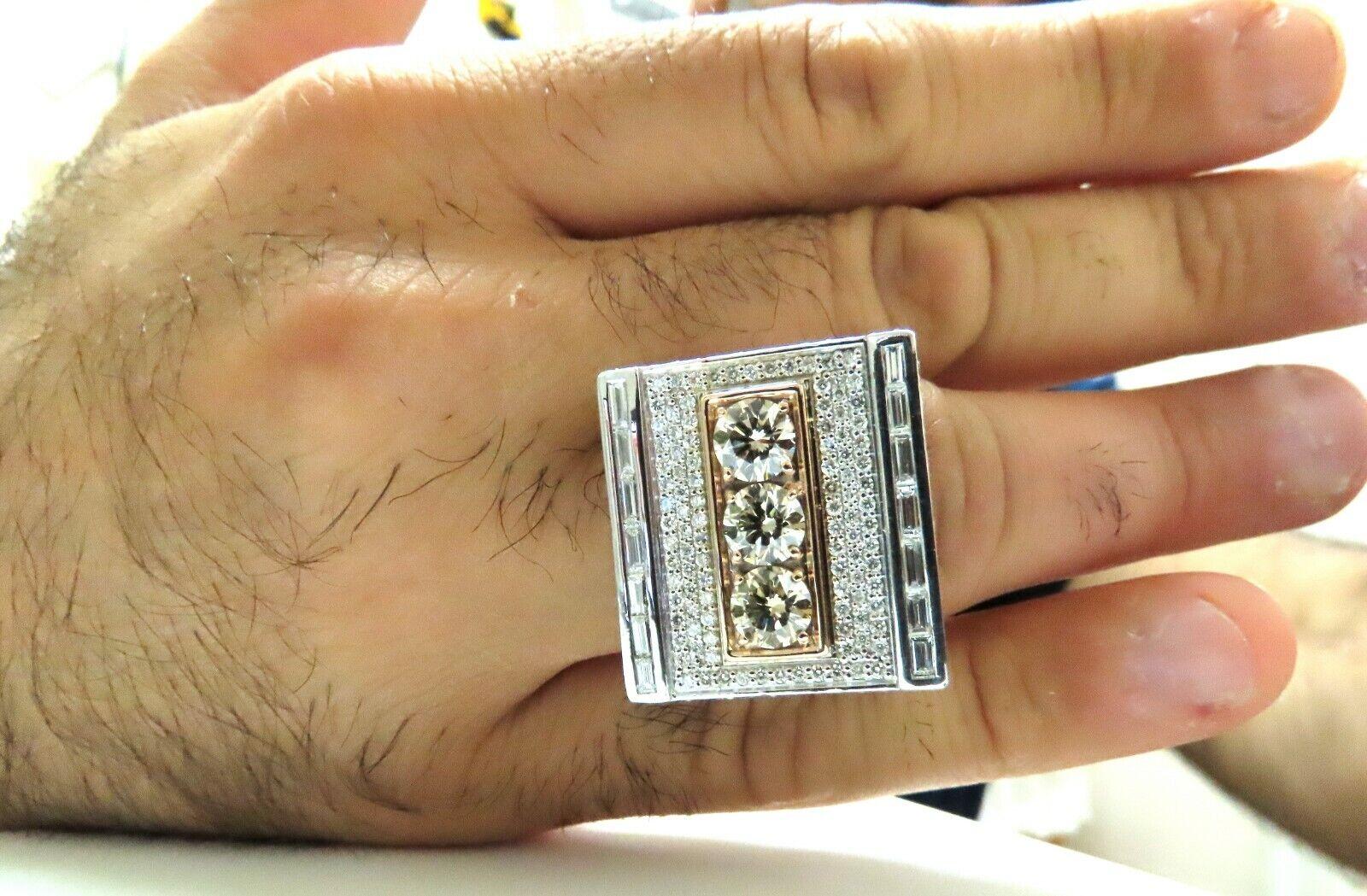 Natural Light Fancy Yellow Green Diamonds Mens Ring 18 Karat Big & Tall Grande For Sale 3