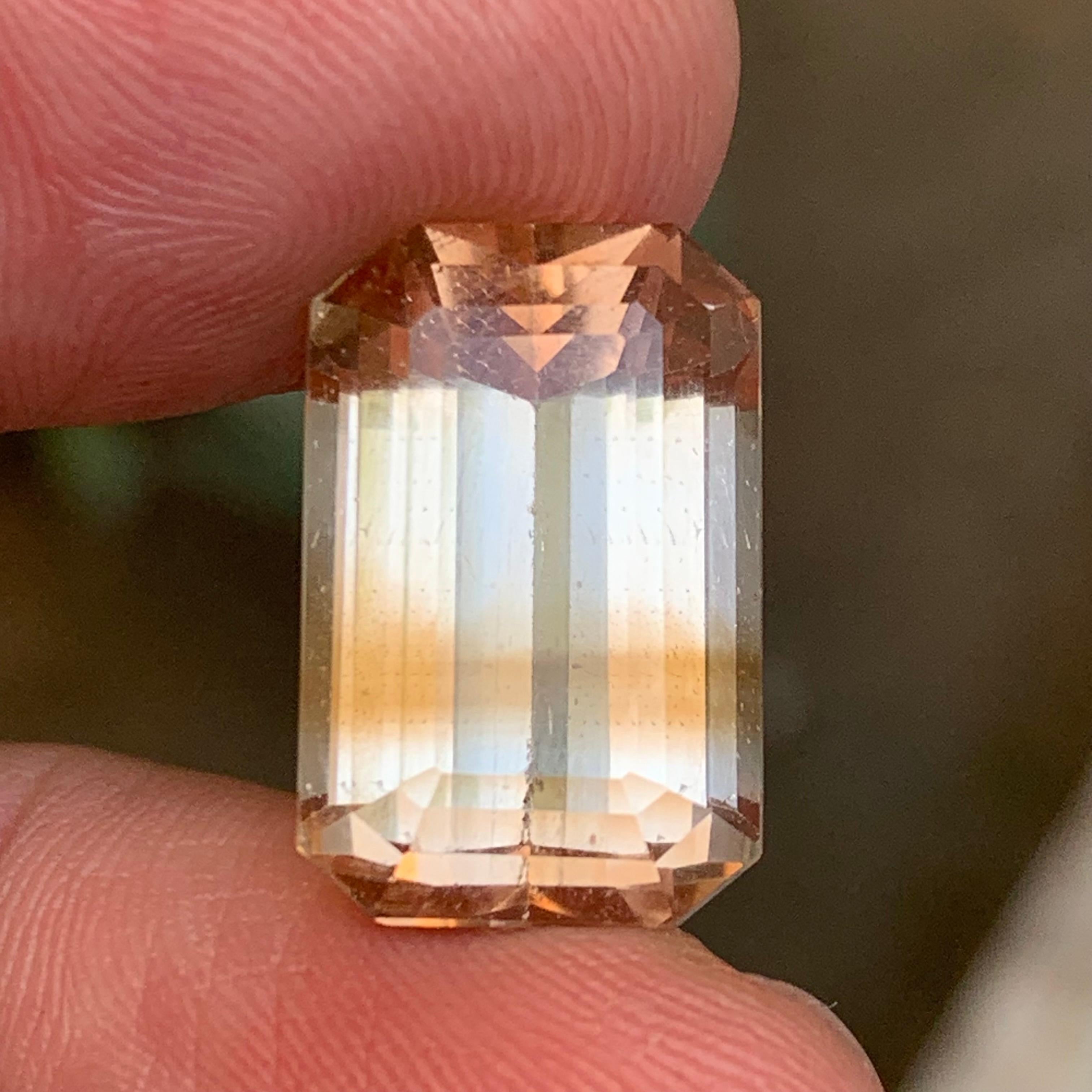 Natürlicher heller goldbrauner Topas 21 Karat Smaragdschliff Loser Edelstein für Schmuck für Damen oder Herren im Angebot