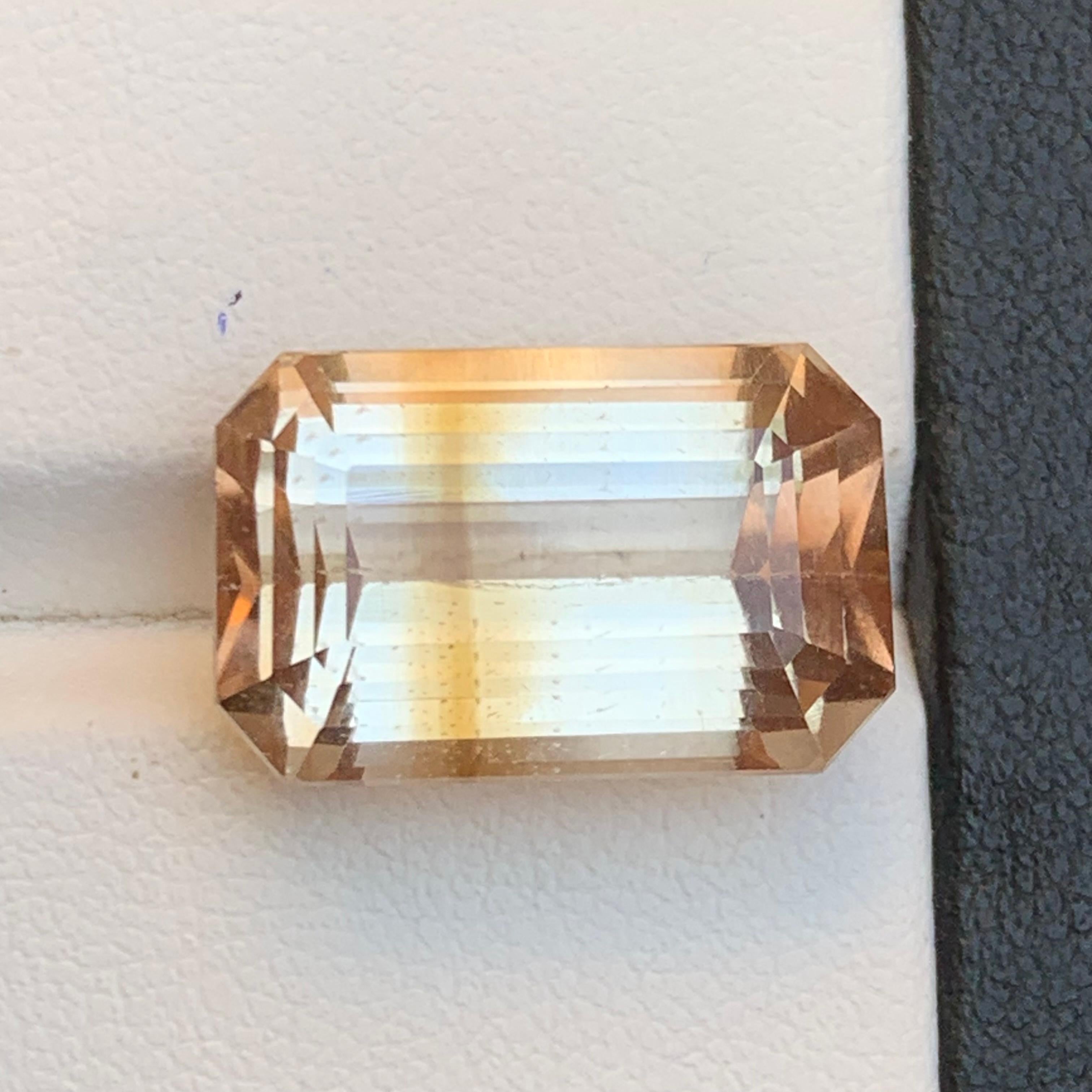 Natürlicher heller goldbrauner Topas 21 Karat Smaragdschliff Loser Edelstein für Schmuck im Angebot 3