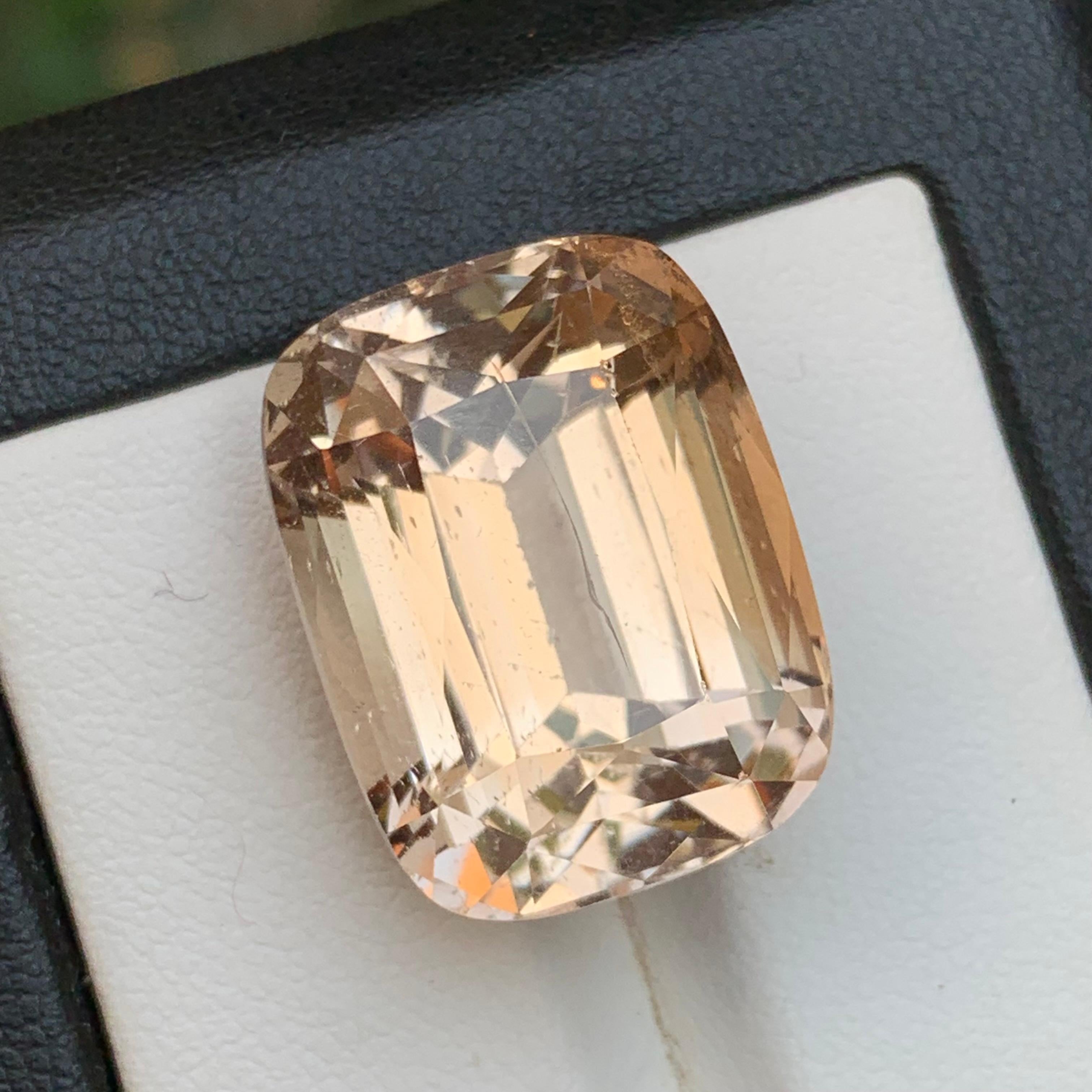 Topazio naturale marrone dorato 42,58 carati taglio cuscino per ciondolo in vendita 4