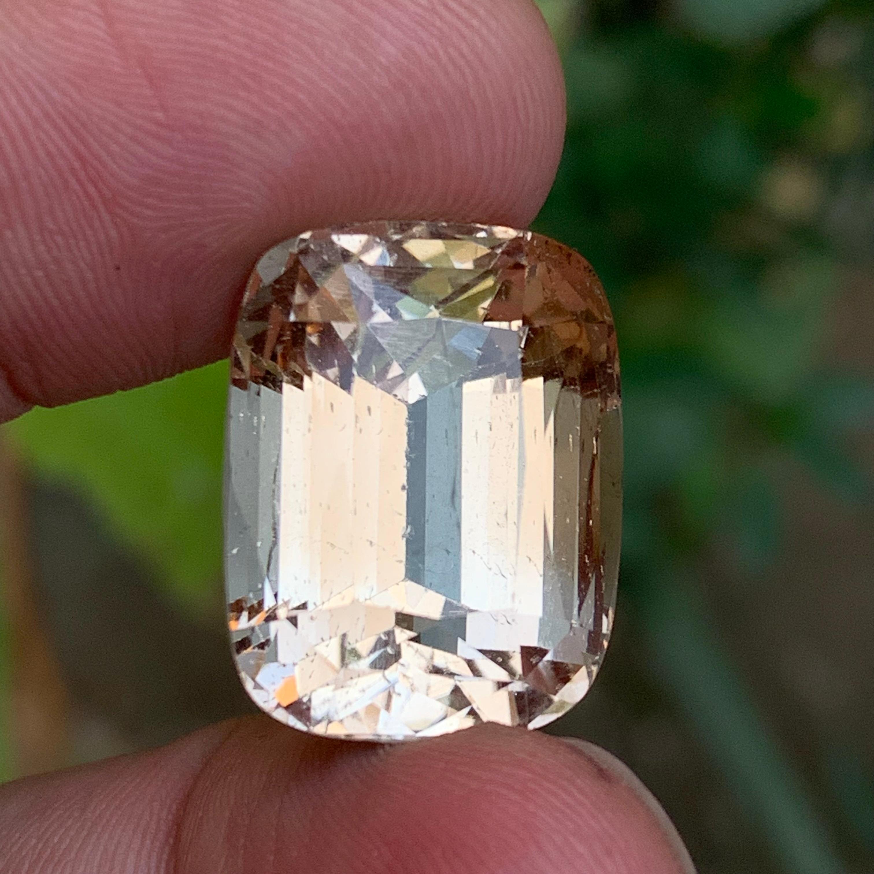 Topazio naturale marrone dorato 42,58 carati taglio cuscino per ciondolo in vendita 1