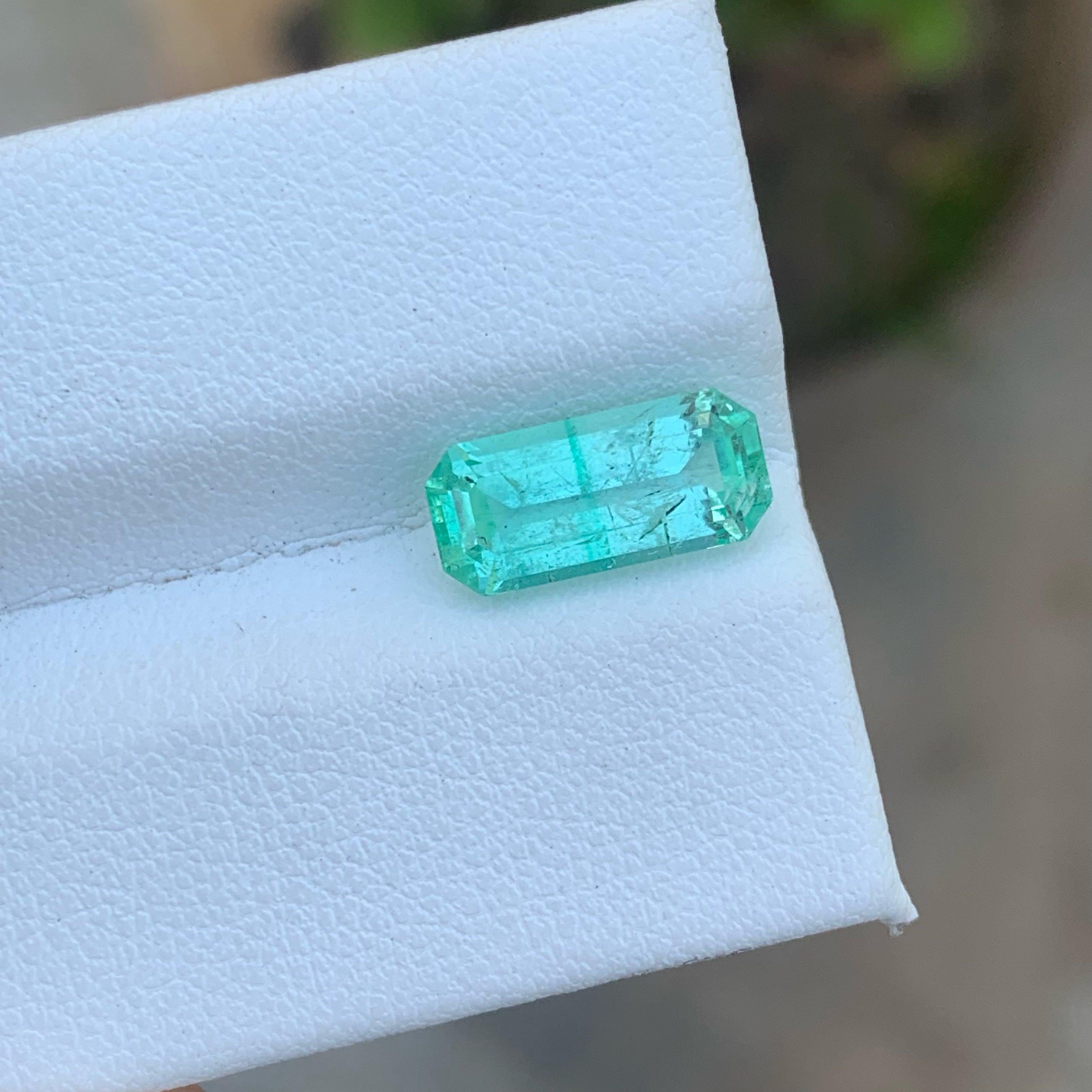 Natural Light Green Emerald Gemstone, Available For Sale At wholesale Price Natural High Quality Emerald Cut, 2.50 Carats Loose Emerald from Afghanistan.

Product Information:
GEMSTONE TYPE: Natural Light Green Emerald Gemstone
WEIGHT: 2.50