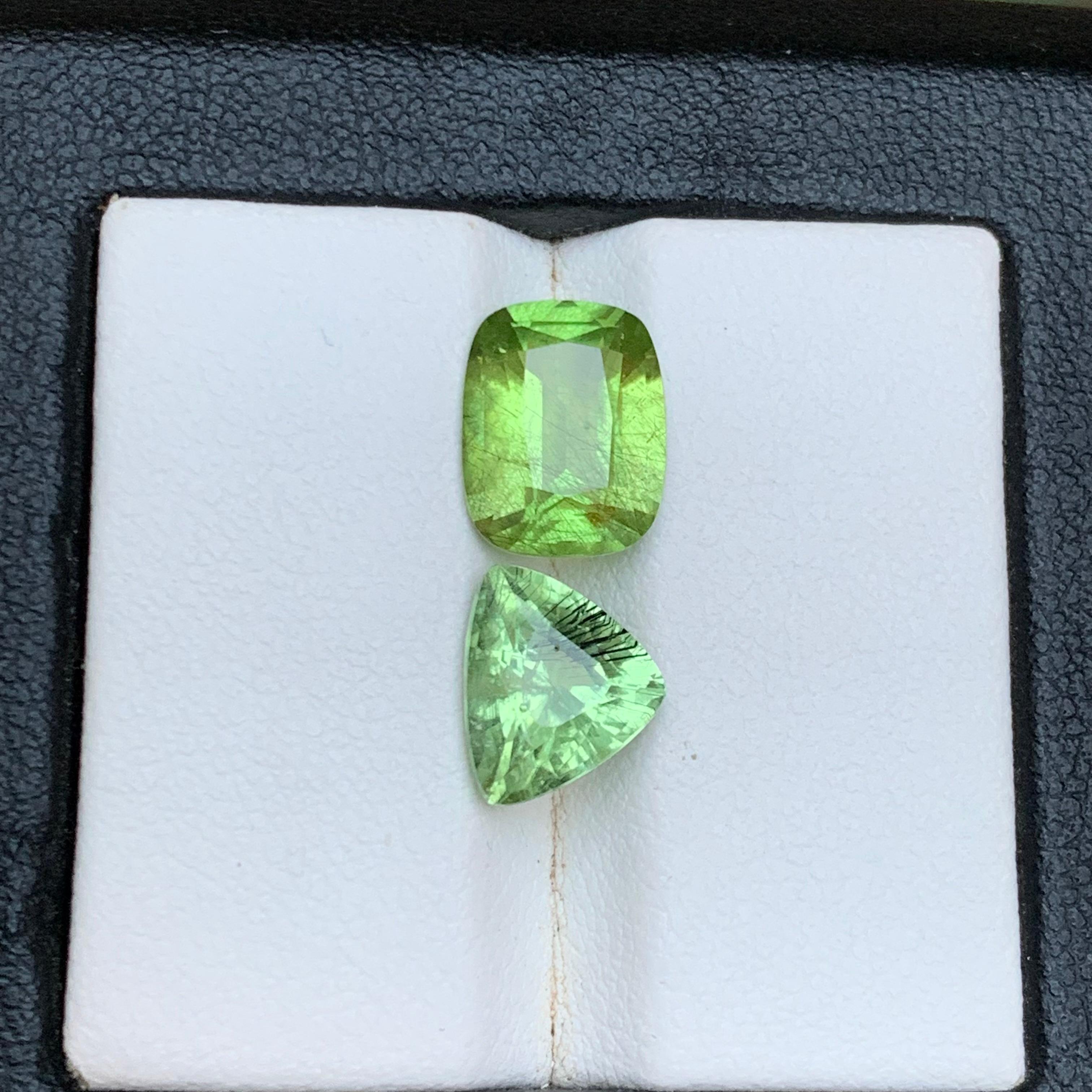 Natural Light Green Peridot 5.55 Carat Cushion & Trillion Cut Loose Gemstones For Sale 3