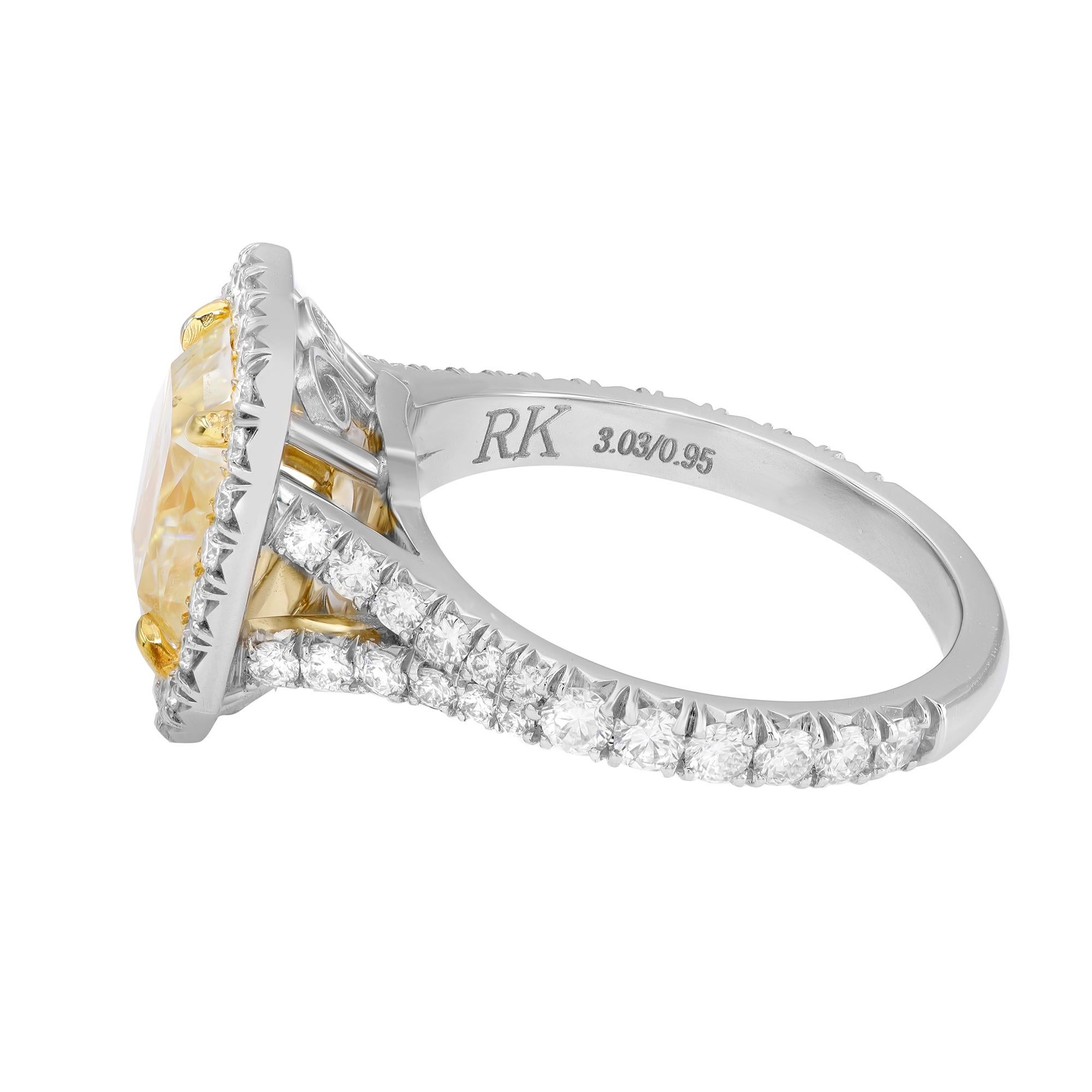 Brilliant Cut Natural Light Yellow Brilliant Diamond Halo Engagement Ring Platinum 3.03cts GIA For Sale