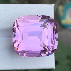 Natural Lilic Pink Color Pendant Size Loose Kunzite (Spodumene) Gemstone 21mm