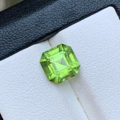 Natural Lime Green Peridot Octagon Cut 3.04 Carat Loose Gemstone for Ring