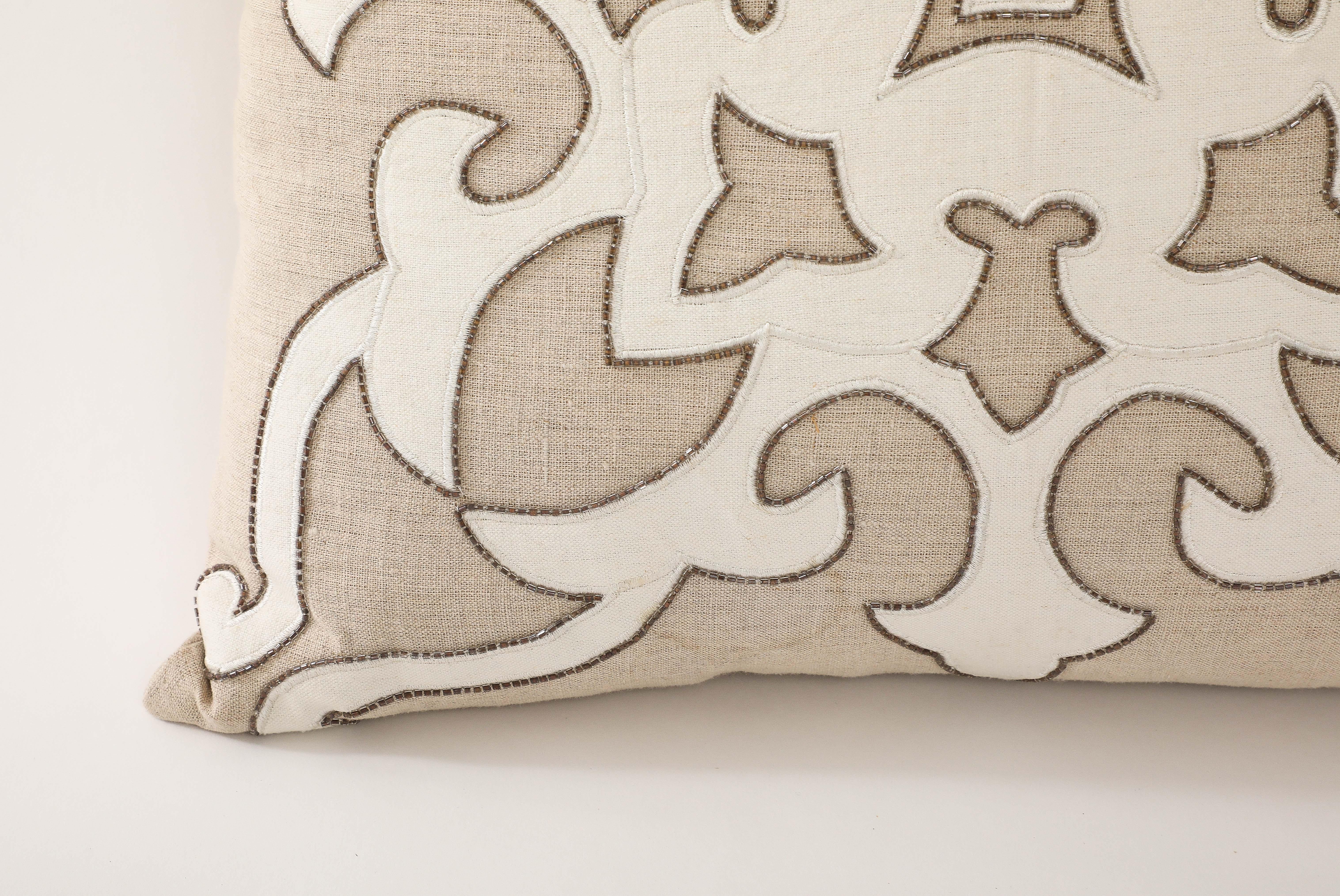 European Natural Linen Applique Pillow For Sale