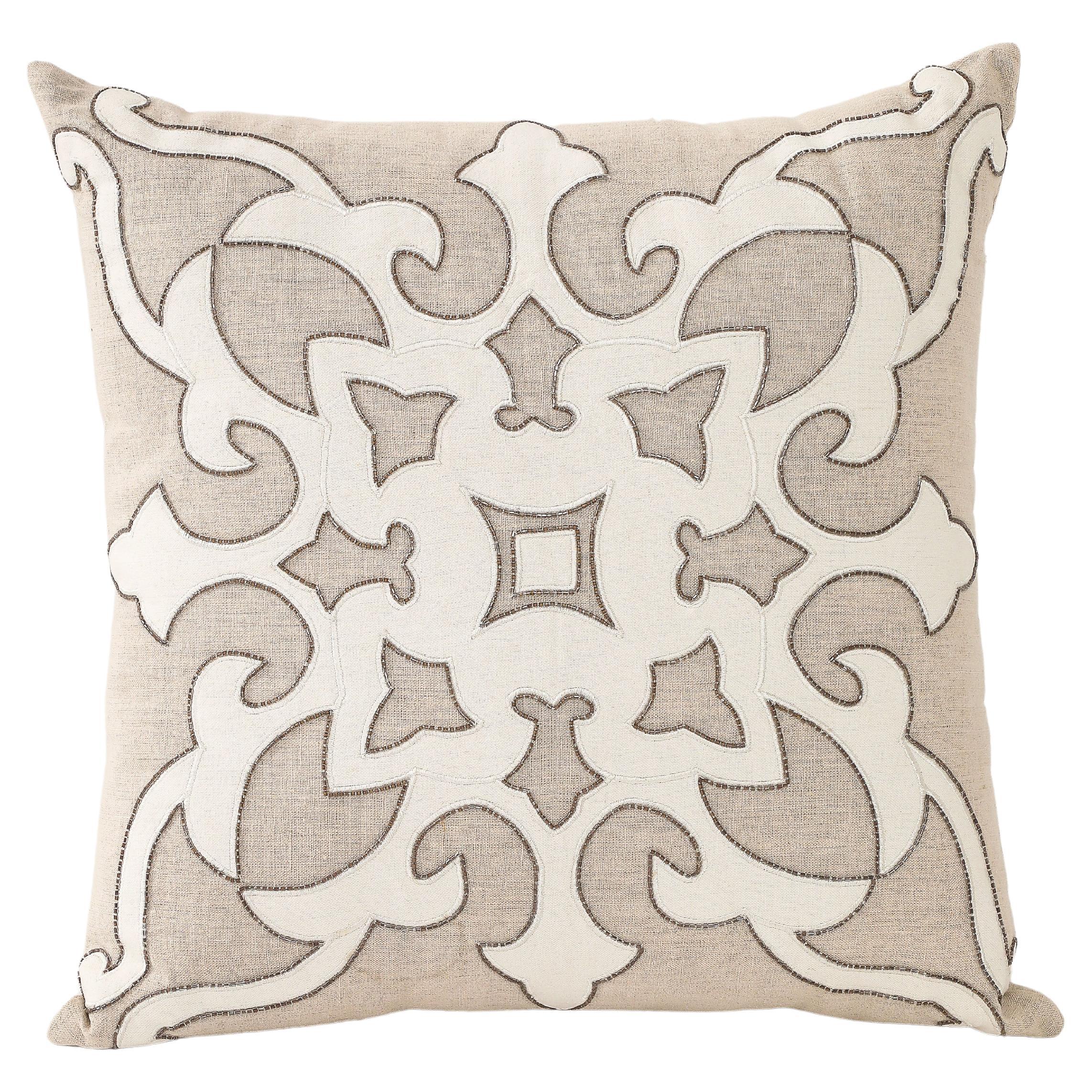 Almohada de apliques de lino natural
