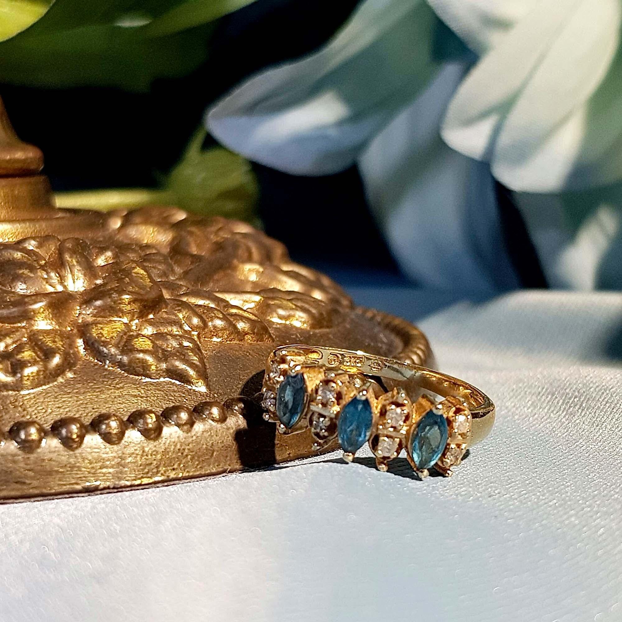 Natürlicher Londoner Blauer Topas und Diamantring im Vintage-Stil aus massivem 9K Gelbgold im Angebot 1
