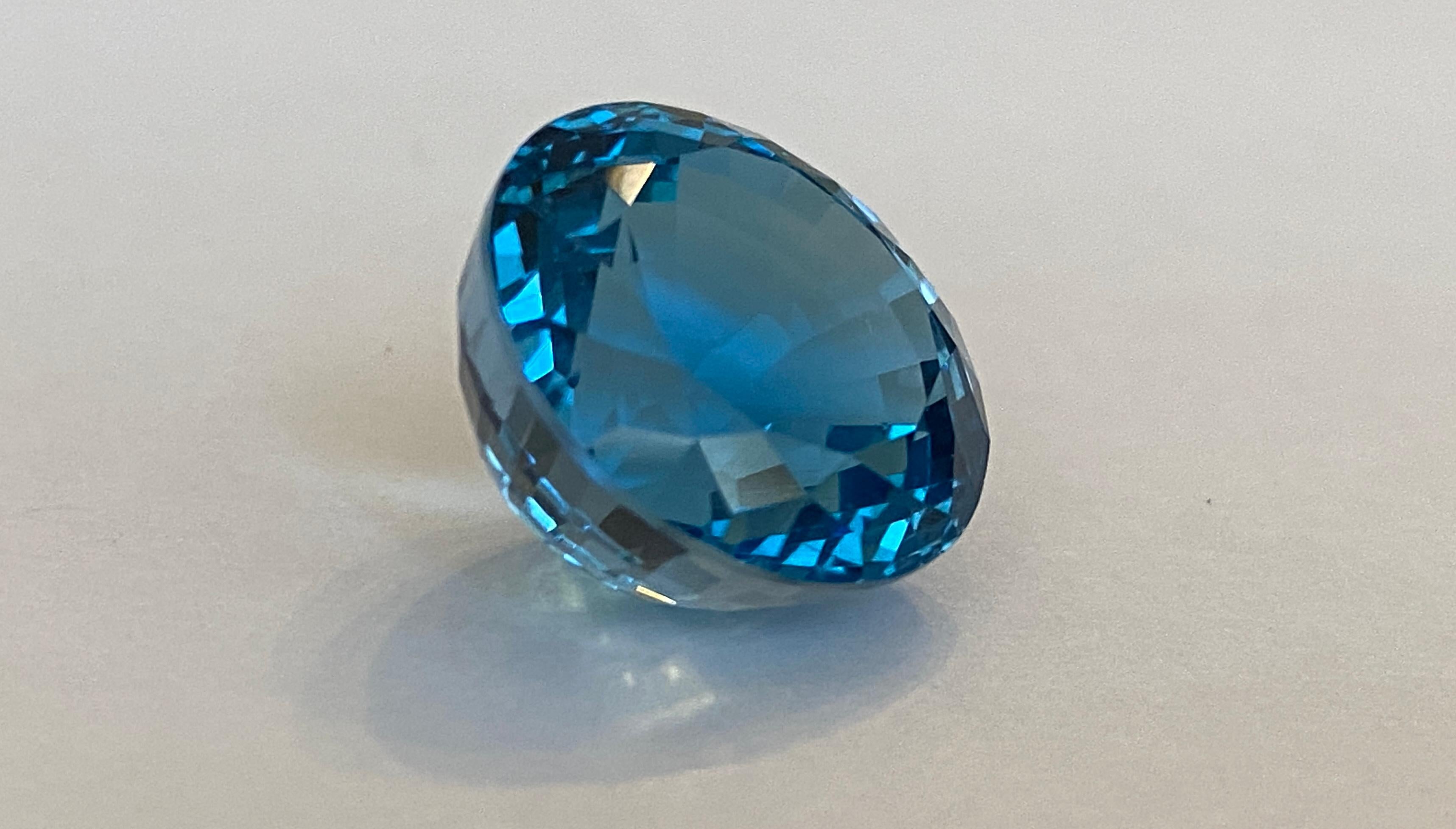 Pierre précieuse naturelle de Londres, topaze bleue 23,05 carats, ronde, taille mixte en vente 3