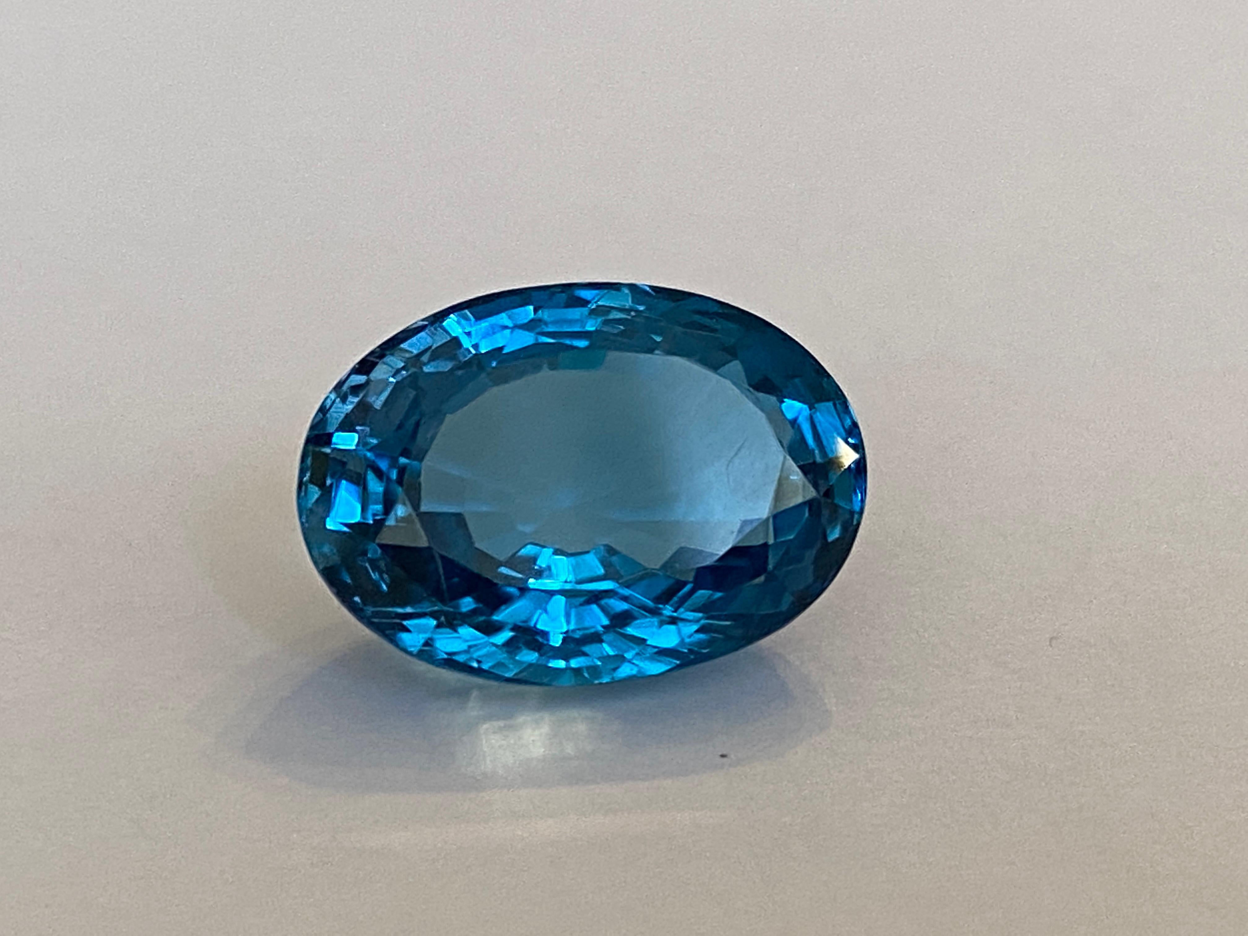 Oval Cut Natural London Blue Topaz Gemstone21.23 Ct Oval Mixed Cut. For Sale