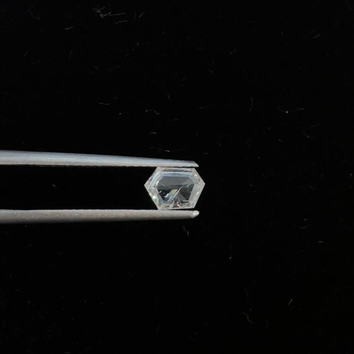 Taille hexagone Diamant naturel non serti 0,53 H I1 hexagonal en vente