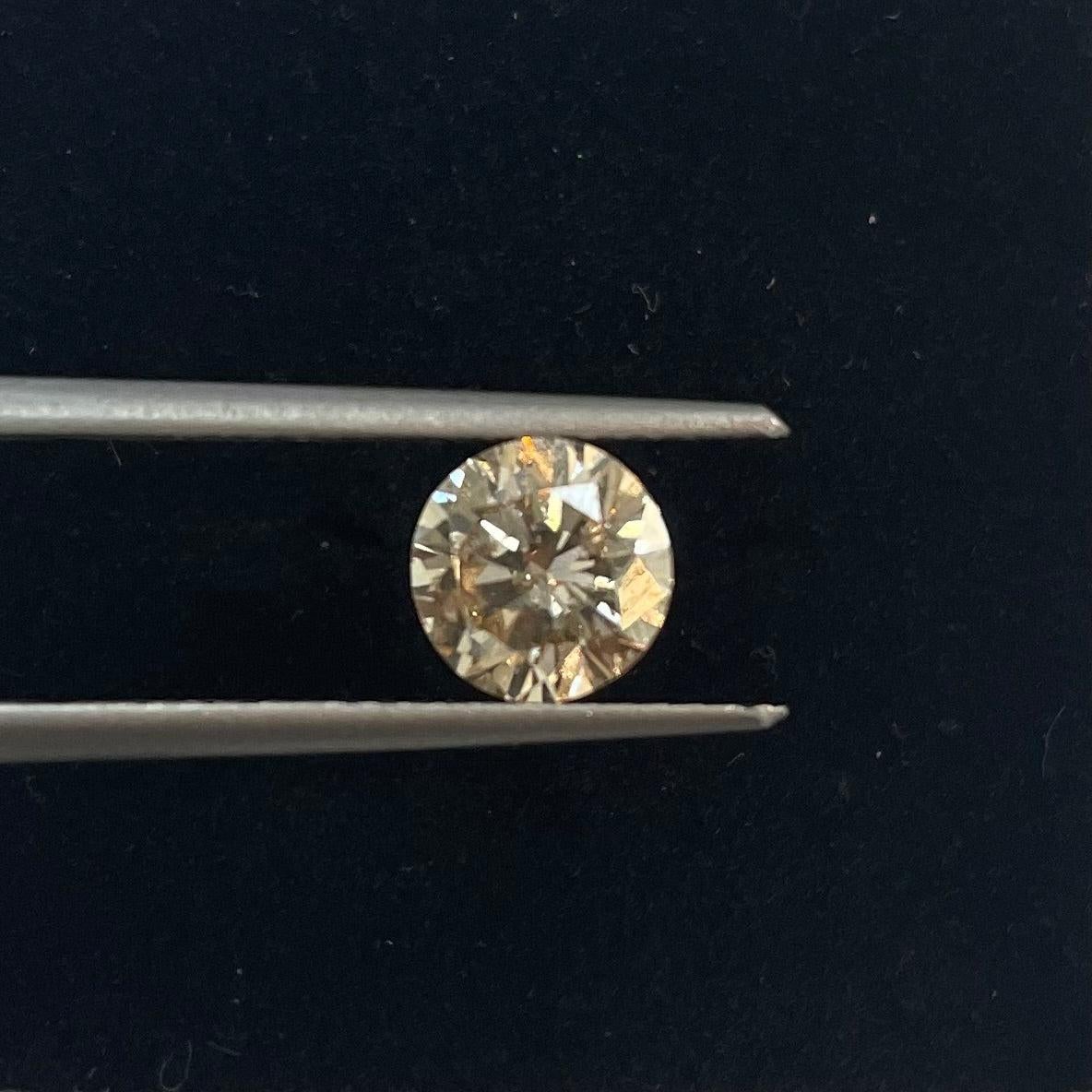 ARTIKELBEZEICHNUNG
ID #: 56813
Form des Steins: Runder Brillant 
Gewicht des Diamanten: 1,16 CT
Klarheit: SI
Farbe: M
Messungen  6.50 x 6.55 x 4.12 mm
Unser Preis: $2665.40
Diese echten Diamanten werden von unserem hauseigenen Gemmologen genauestens