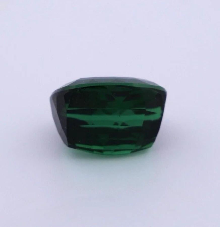 De las mujeres Natural Loose 11.66 Carats Eye Clean Green Tourmaline Elongated Cushion en venta