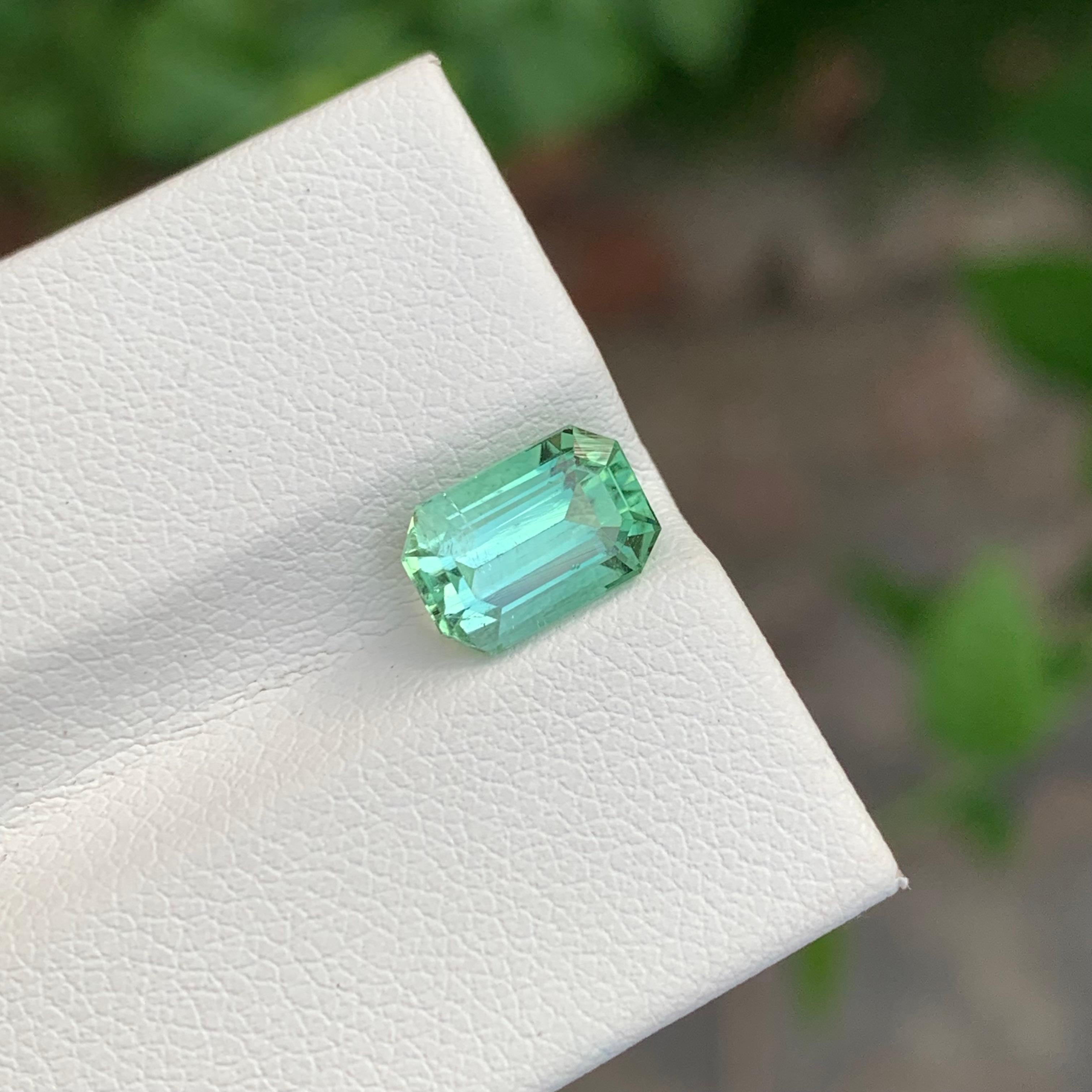Natural Loose 2.00 Carat Mint Tourmaline Emerald Shape Gem For Jewellery For Sale 3