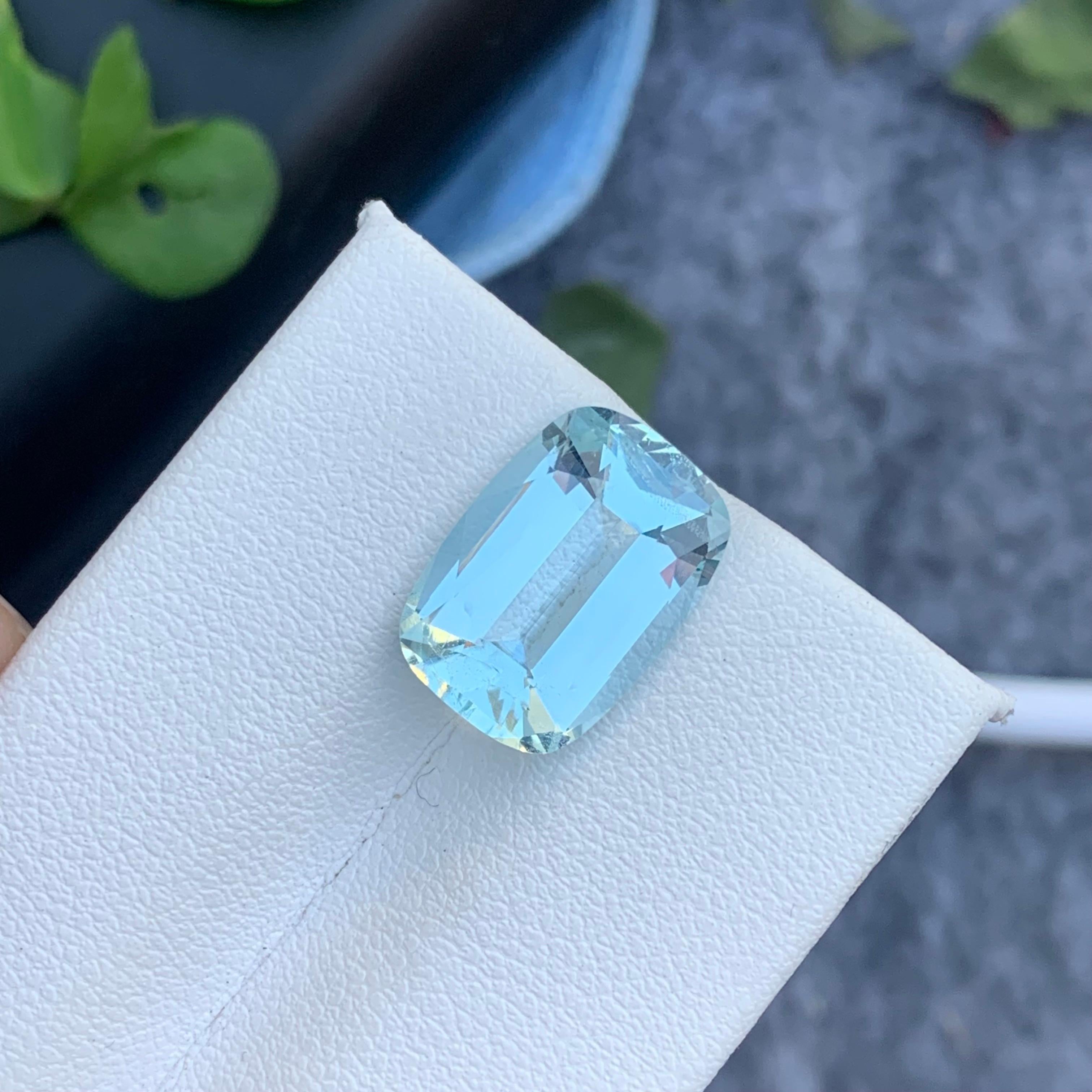 Tipo de piedra preciosa : Aguamarina
Peso : 5,70 quilates
Dimensiones : 14,1x9,8x6,2 mm
Claridad : SI
Origen : Pakistán
Forma: Cojín largo
Color: Azul claro
Certificado: A petición
Mes de la piedra de nacimiento: Marzo
Tiene un efecto de escudo en