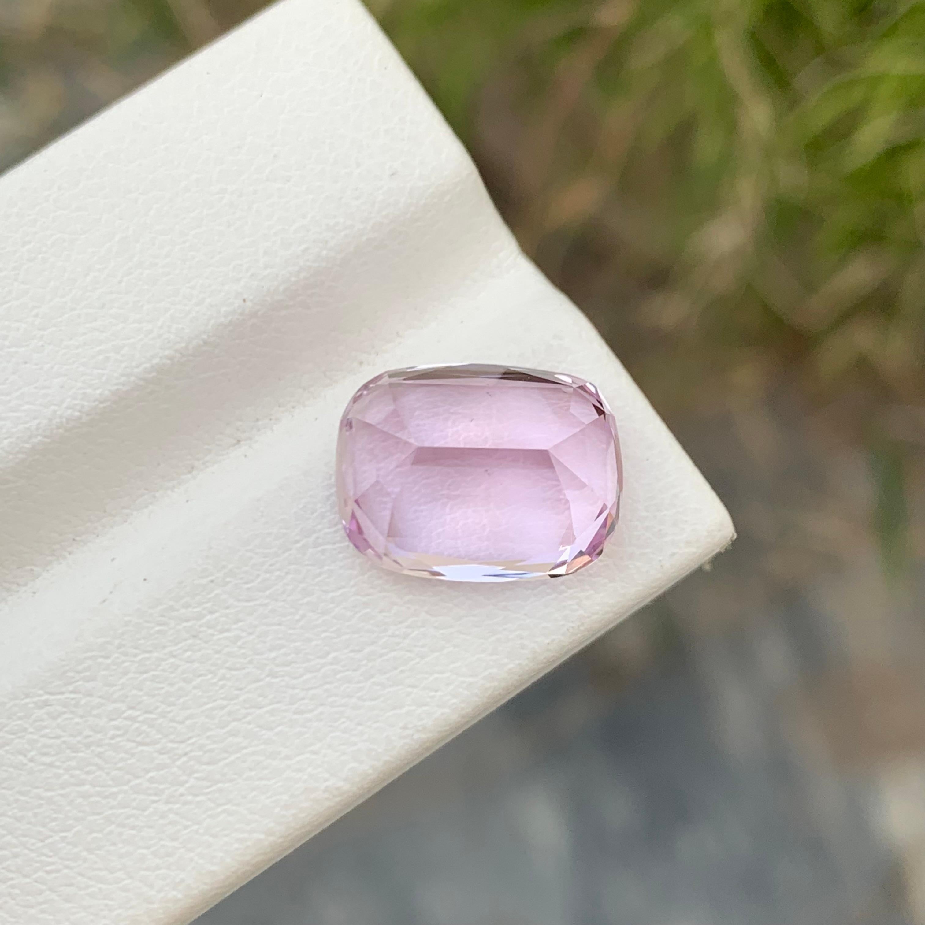 Kunzite naturelle taille coussin de 8,25 carats de couleur lavande pour bague  en vente 8