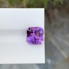 Améthyste naturelle de forme carrée de 5,00 carats provenant d'une mine du Brésil
