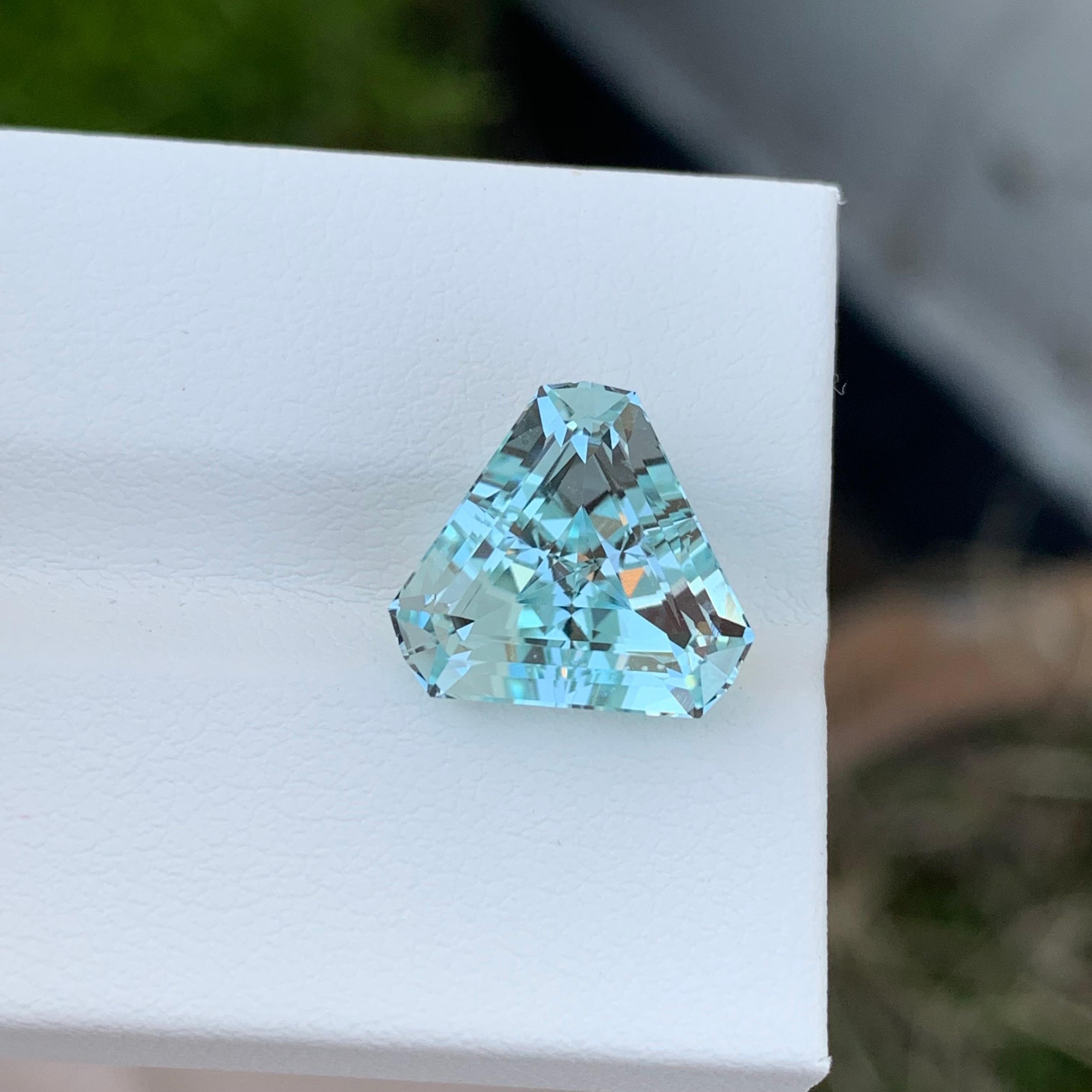 Loose Aquamarine
Weight: 5.50 Carat
Dimension: 11.4 x 11.4 x 7.3 Mm
Colour : Pale Blue
Origin: Shigar Valley, Pakistan
Treatment: Non
Certificate : On Demand
Shape: Trillion 

Aquamarine is a captivating gemstone known for its enchanting blue-green