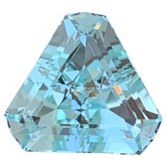 Natural Loose Aquamarine 5.50 Carat Trillion Shape Gem For Jewellery 
