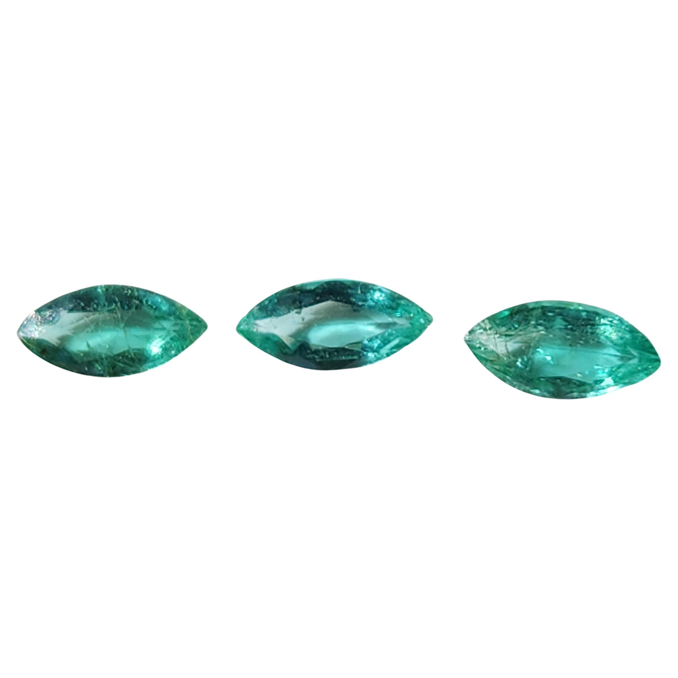 0.55Ct Natural Loose Emerald Marqiuse Shape 3 Pcs For Sale