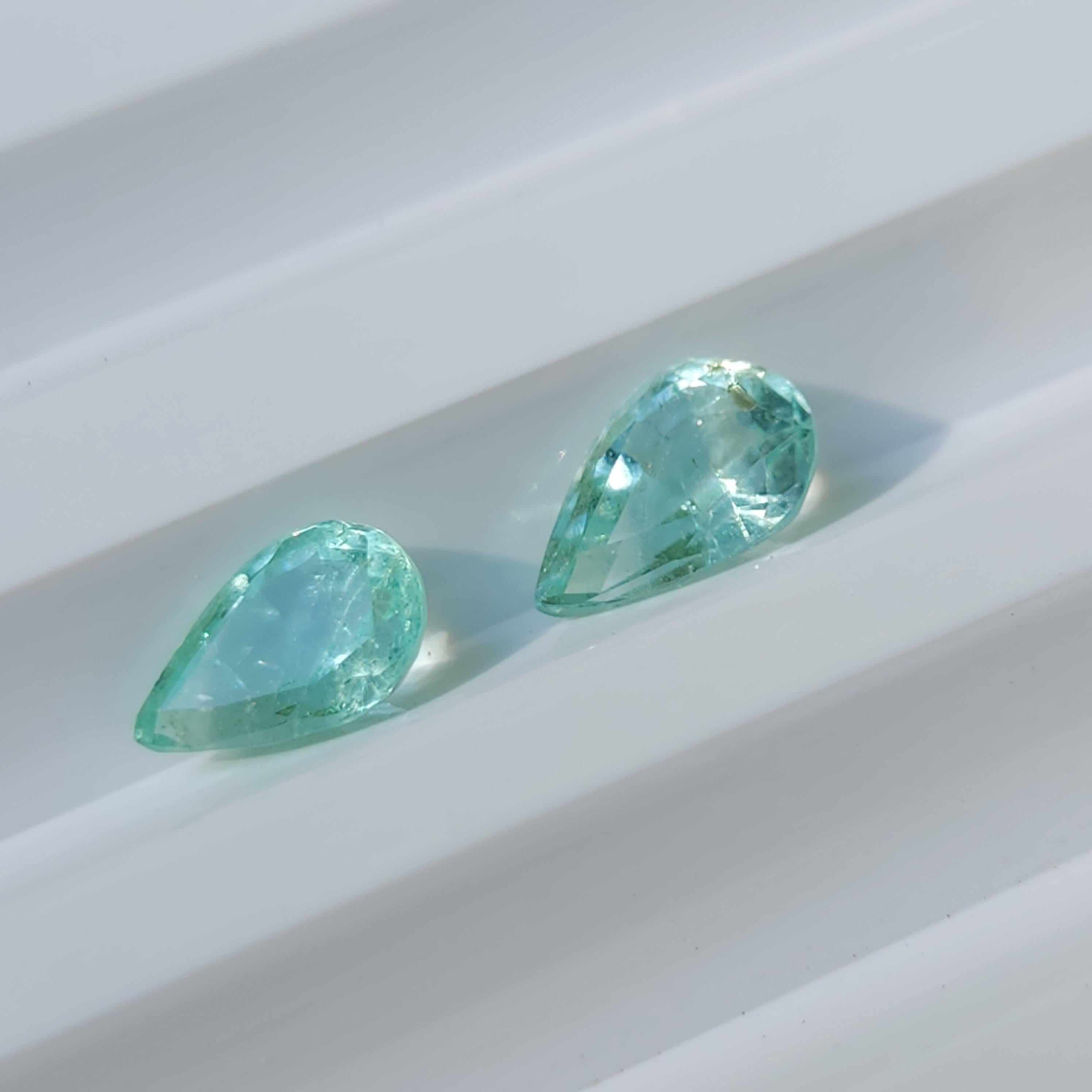 Modern 1.67Ct Natural Loose Emerald Pear Shape 2 Pcs For Sale