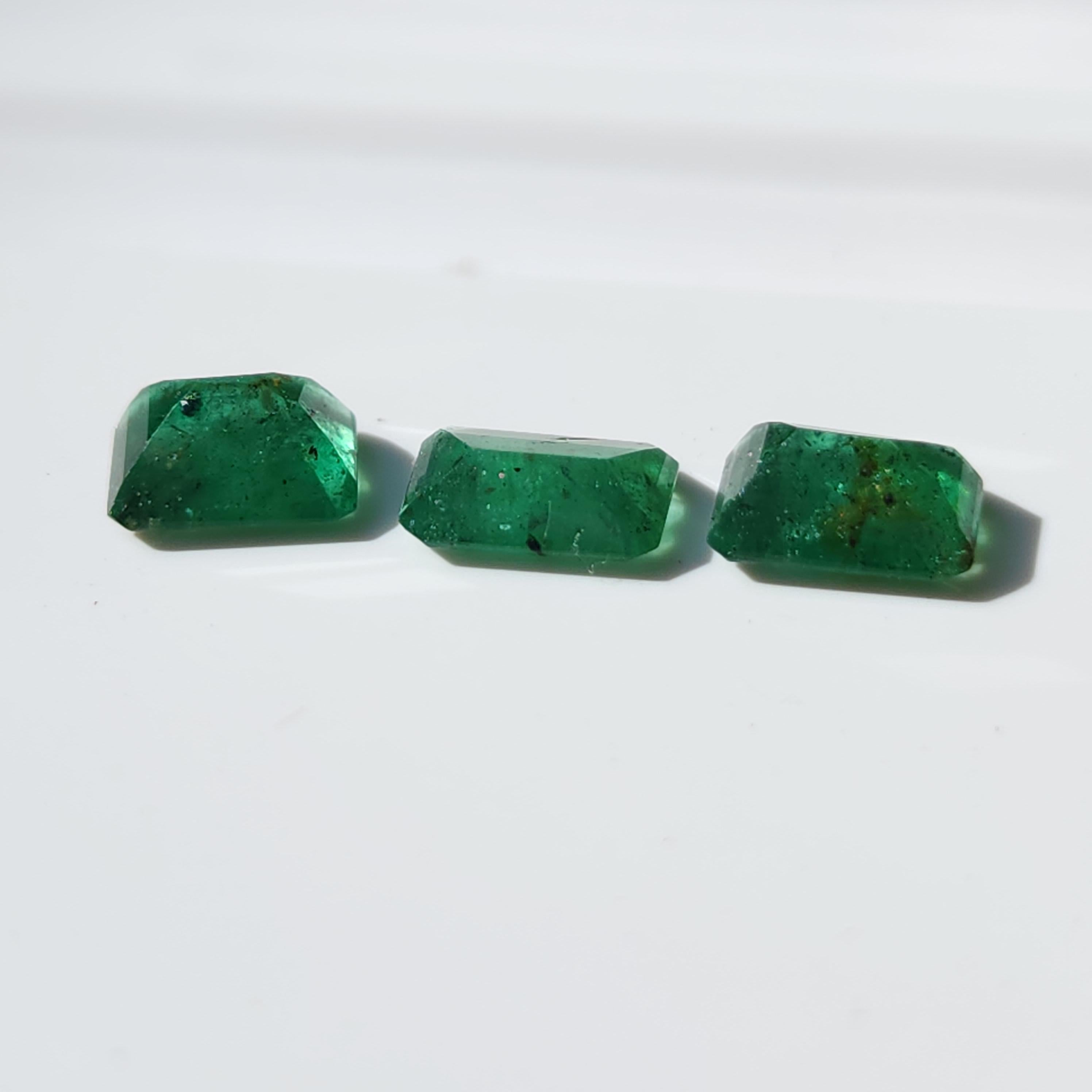 1.82Ct Natural Loose Emerald Radiant Shape 3 Pcs For Sale 4