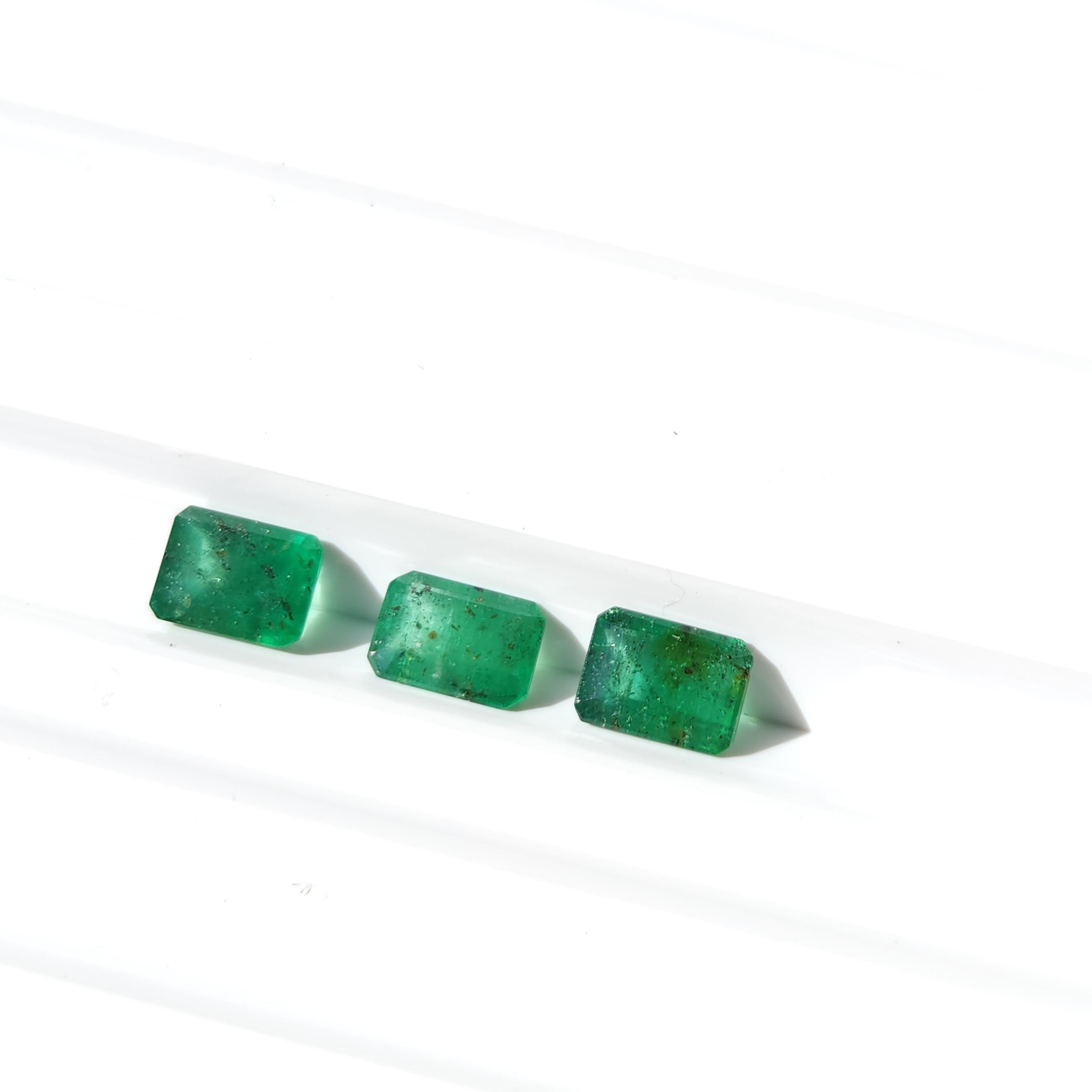 1.82Ct Natural Loose Emerald Radiant Shape 3 Pcs For Sale 2