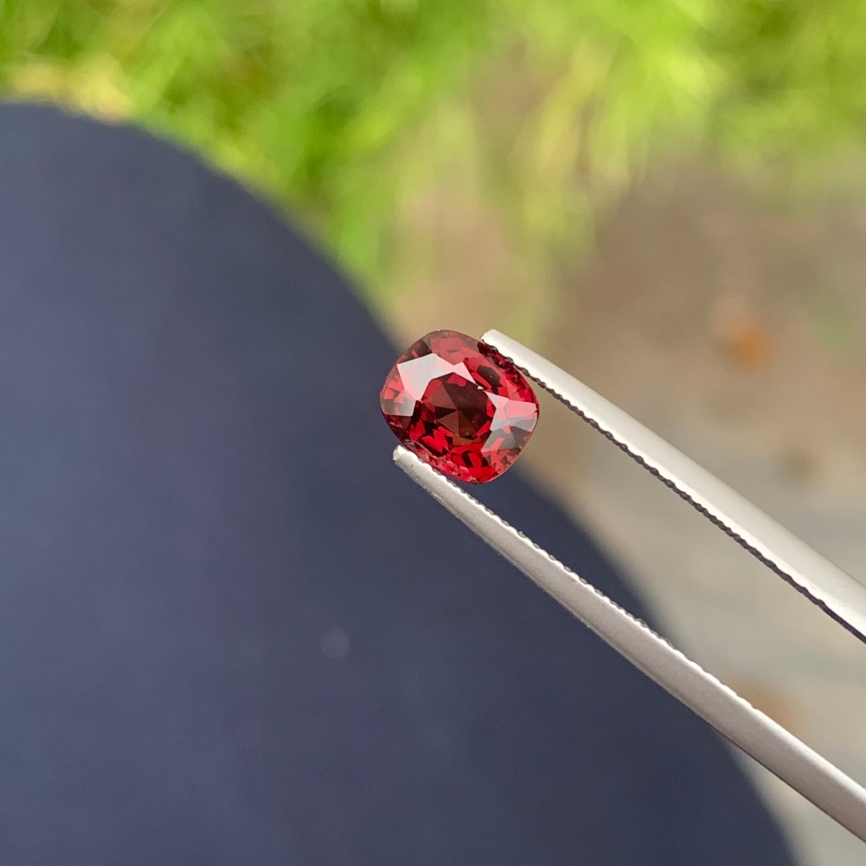 Natural Loose Red Burmese Spinel Cushion Cut Gemstone 1.60 Carat In New Condition For Sale In Peshawar, PK