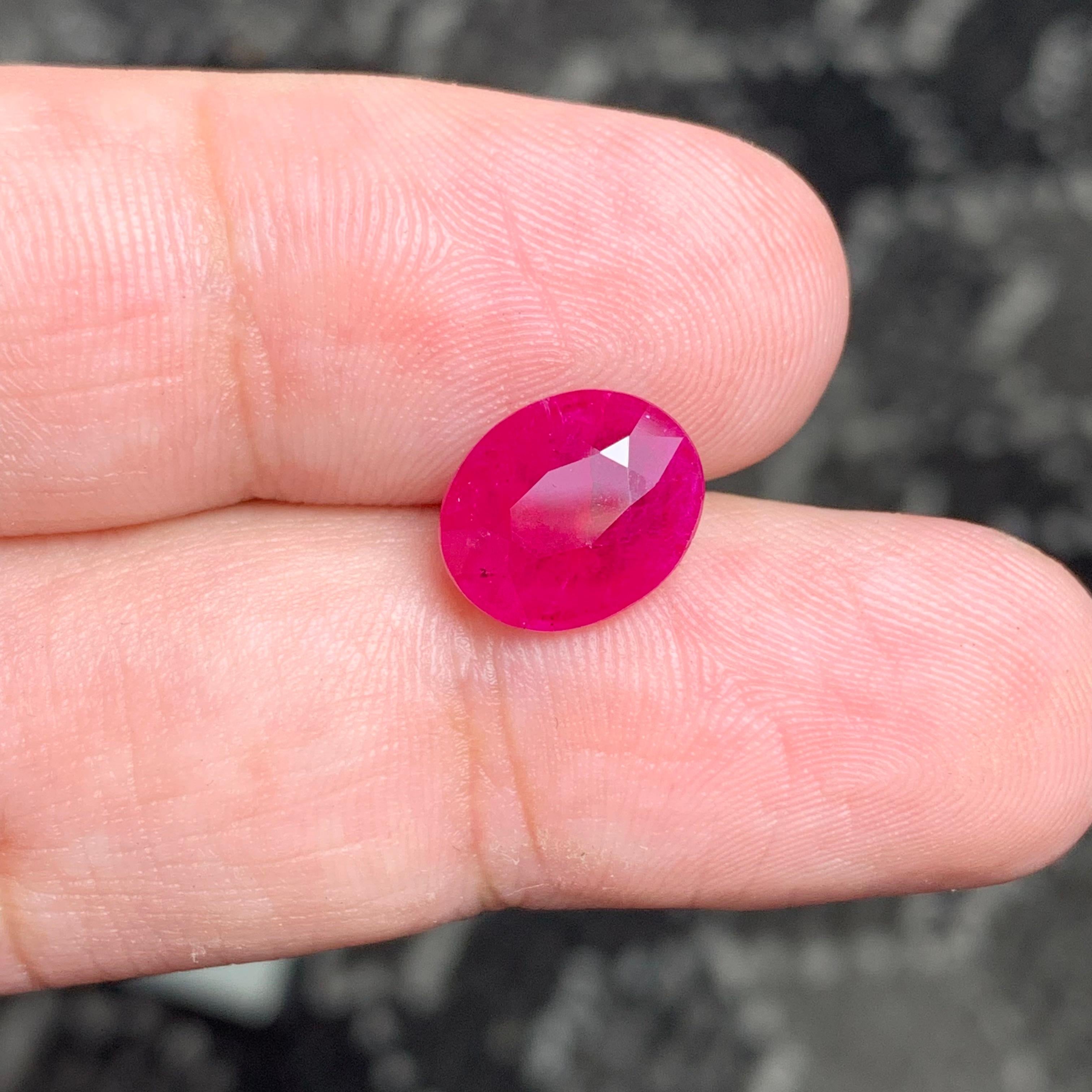 Women's or Men's Gorgeous Natural Loose Ruby 3.55 Carat Oval Shape Ring Gemstone  For Sale