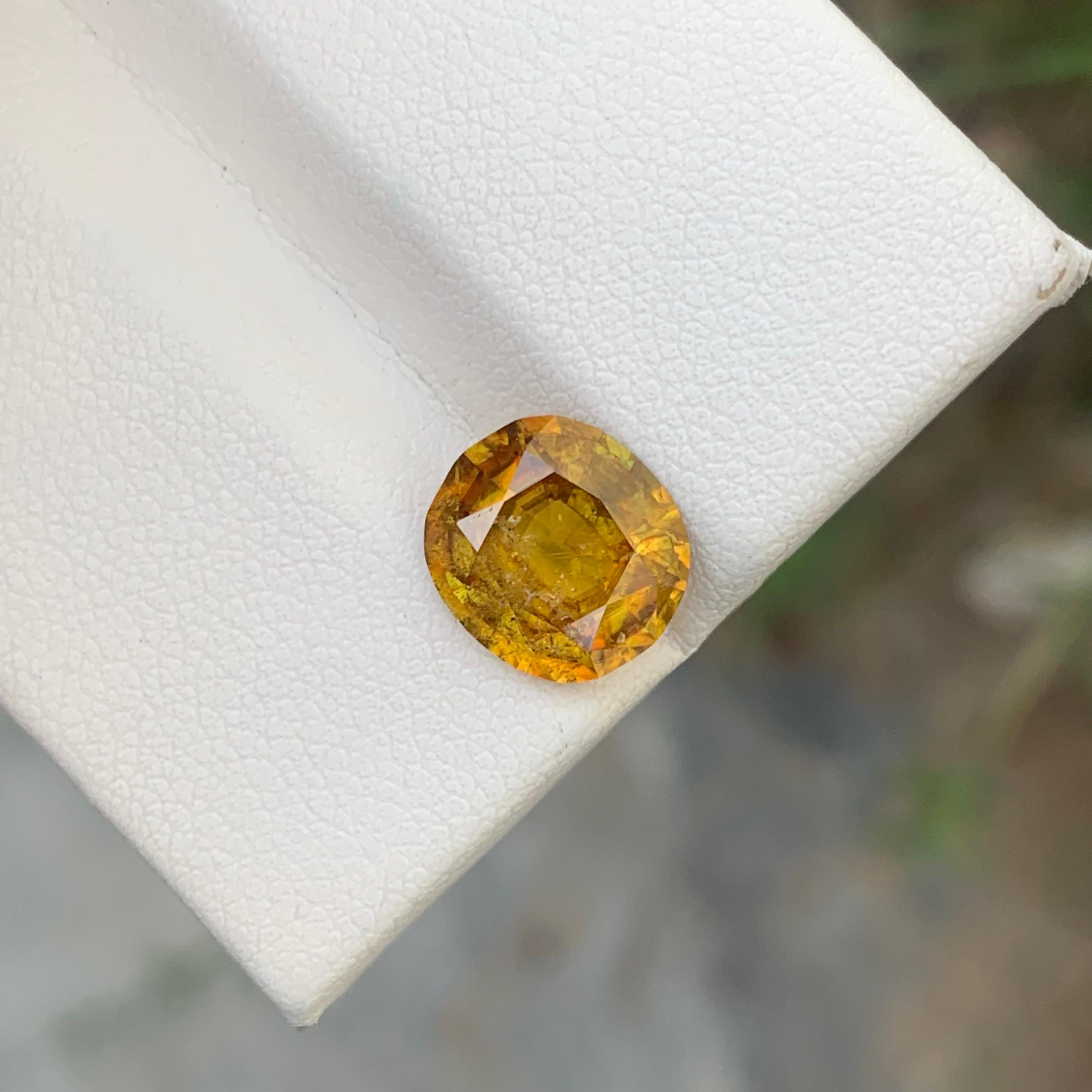 Natural Loose Sphene Titanite Fire Effect Ring Gem From Pakistan Mine In New Condition For Sale In Peshawar, PK