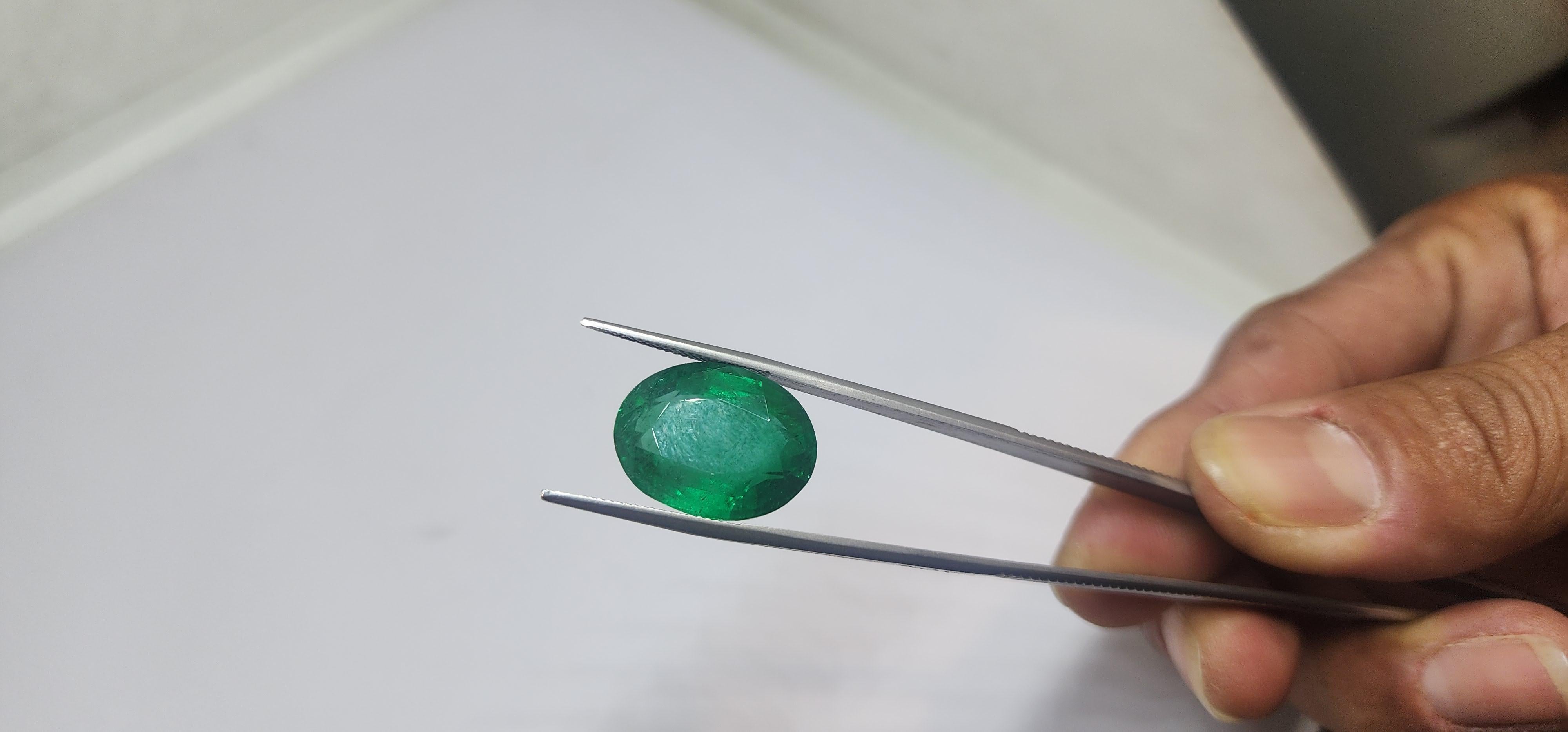 Nature sciolto zambiano di alta qualità Smeraldo ovale  19,10 carati In condizioni Nuovo in vendita a jaipur, IN