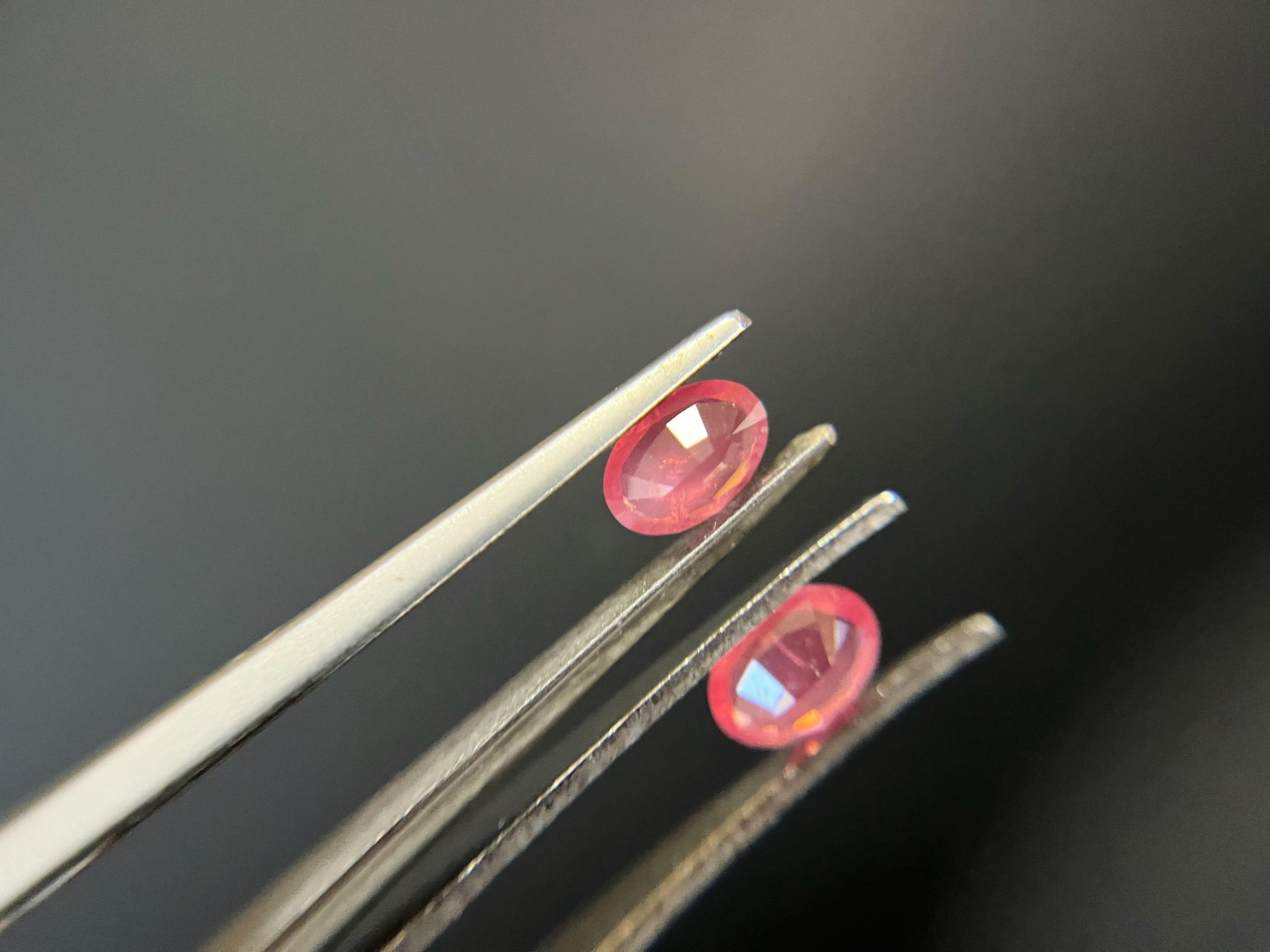 Par de gemas naturales de espinela mahenge para pendientes, fabricación de joyas en venta 3