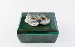 Boîte à bijoux hibou en malachite naturelle et pierres roses des déserts