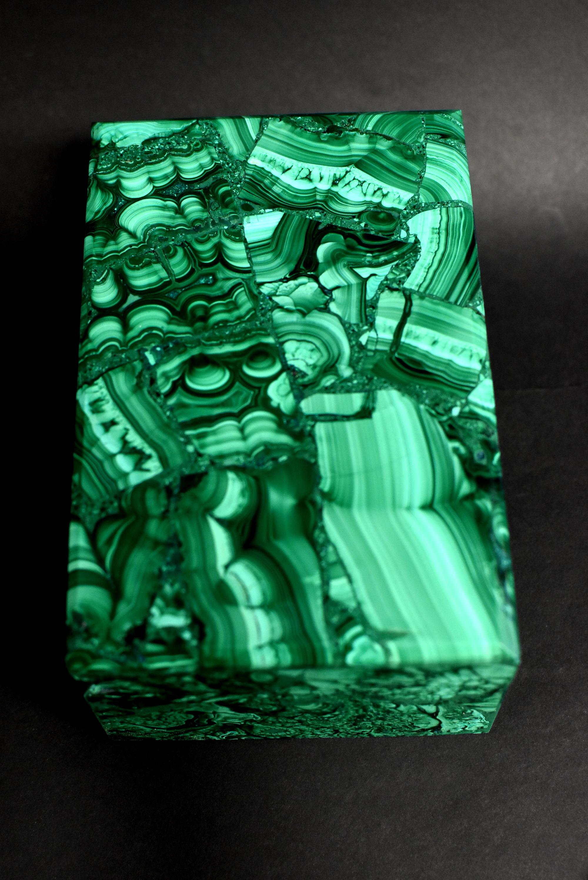 Natural Malachite Box, Large 3 lb Full Slab Jewelry Box In Excellent Condition In Somis, CA