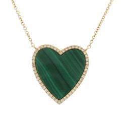 Collier avec pendentif en malachite naturelle et diamant Halo Heart 14 carats En stock