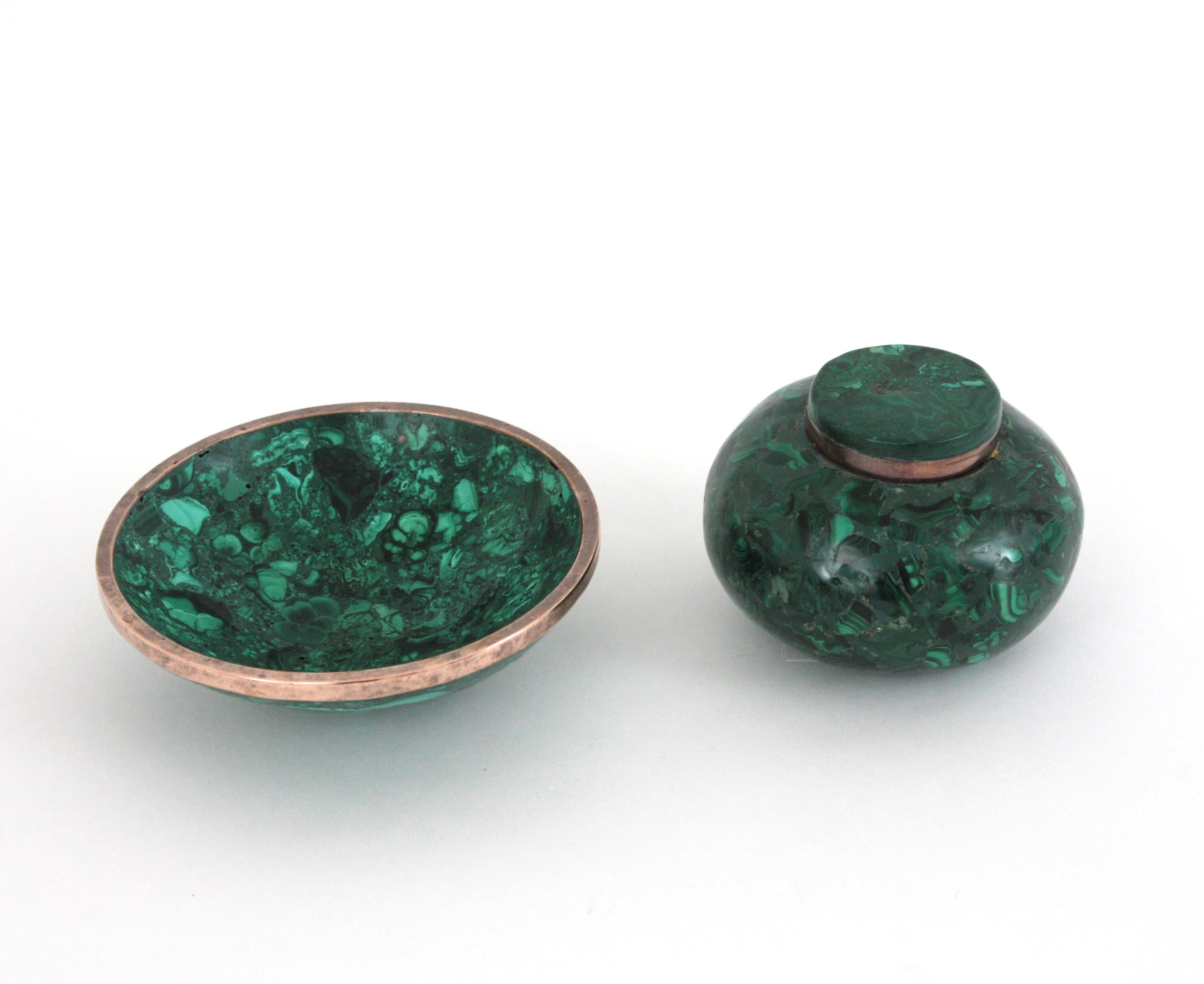 Ciotola rotonda in pietra malachite naturale / Vide-Poche con bordo in metallo, anni '50 in vendita 9