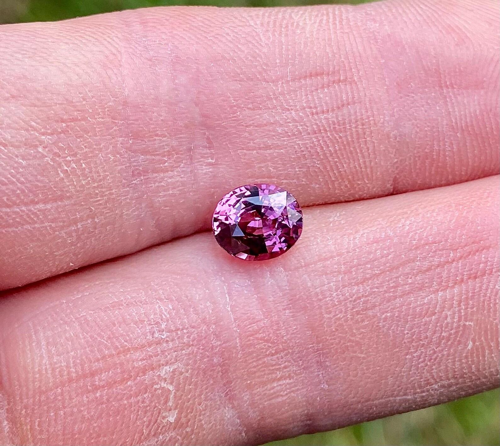 Granate de Malaya Natural Gema Suelta 2,07 qt, Certificado GFCO, Origen Tanzania Corte oval en venta