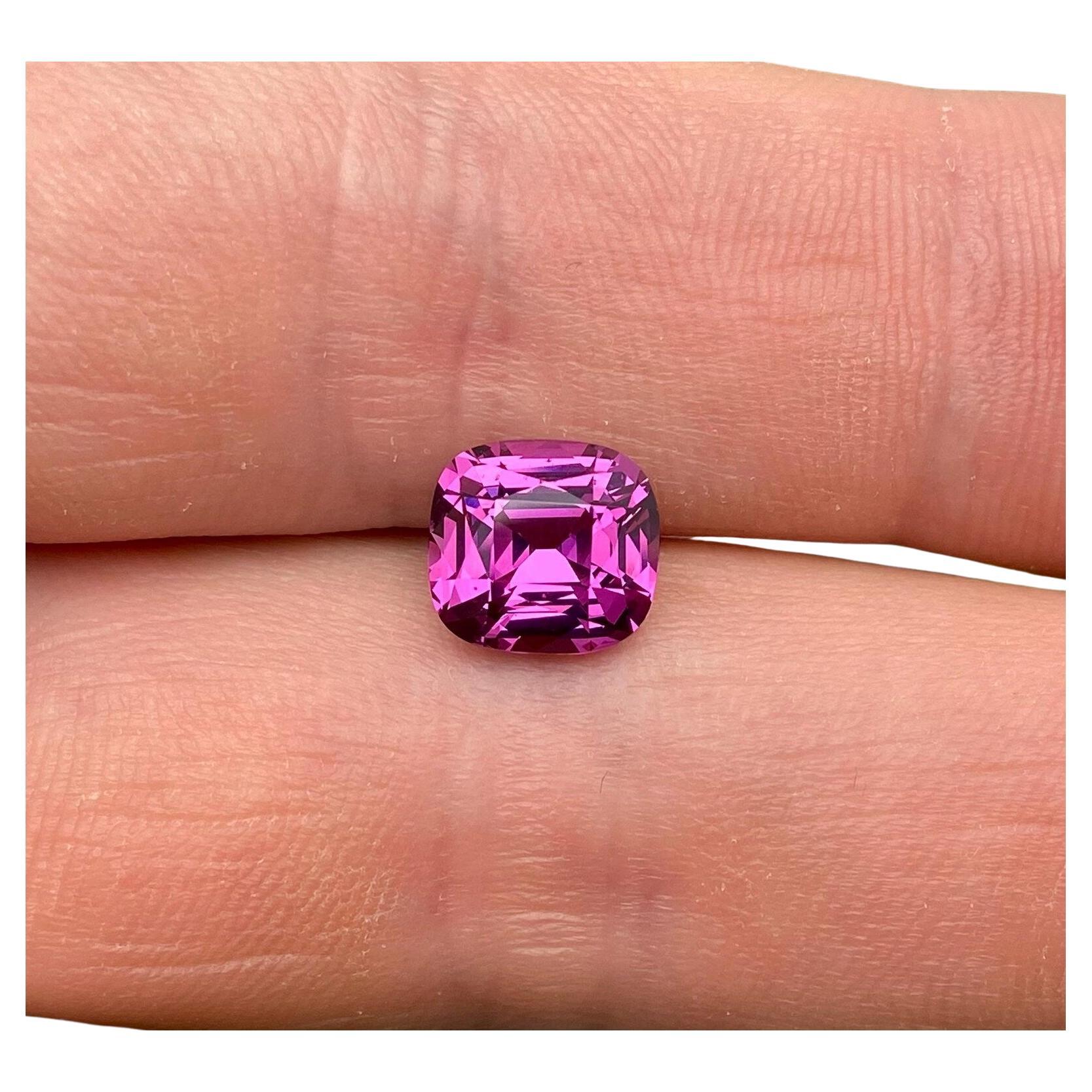 Pierre précieuse non sertie de 3.75 carats, taille coussin, certificat GFCO en vente