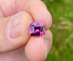 Pierre précieuse non sertie de 3.75 carats, taille coussin, certificat GFCO