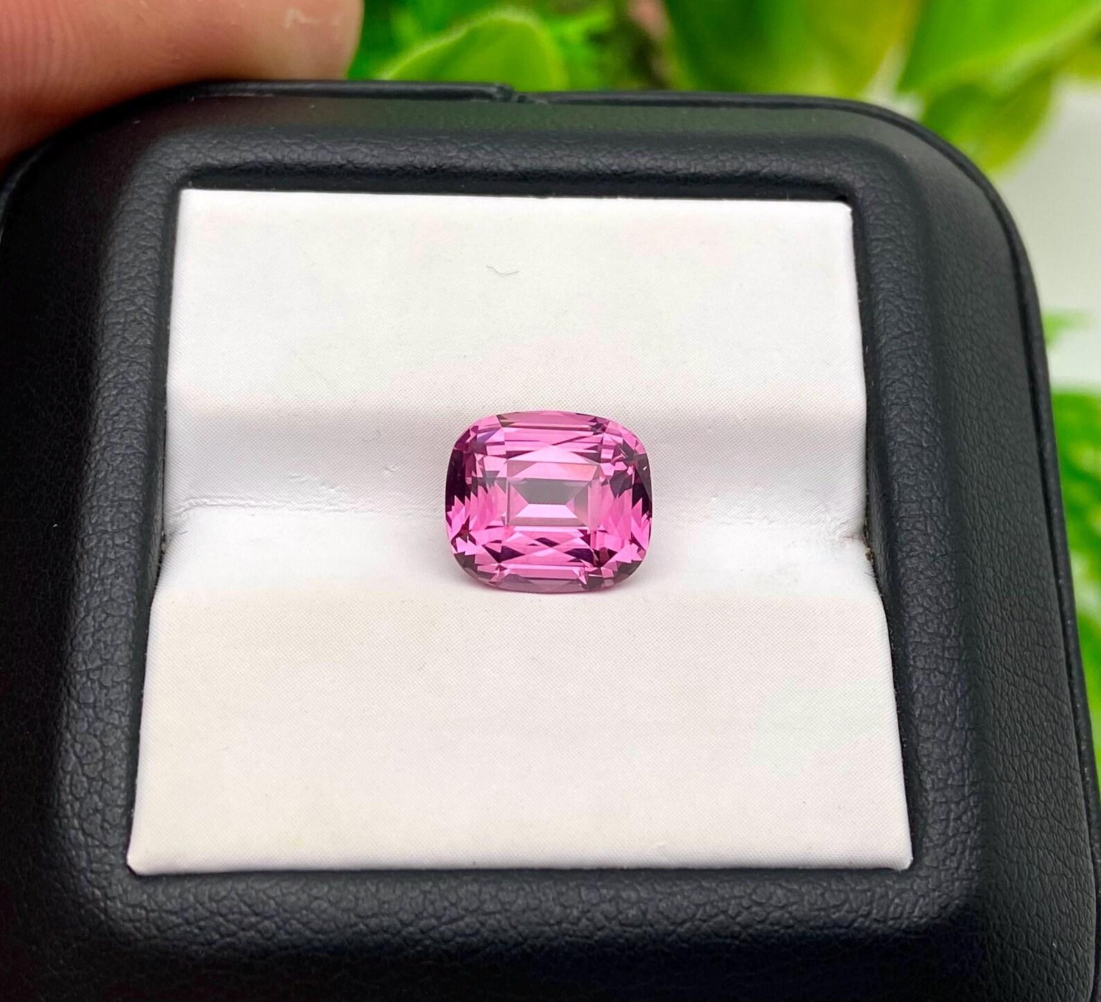 Natürlicher Malaya Granat loser Edelstein 4,73 ct, Seltene Farbe, Hohe Qualität Stone! im Zustand „Neu“ im Angebot in Daugavpils, LV