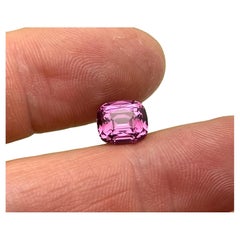Natural Malaya Garnet loose gemstone 4.73 ct., Rare color, High quality Stone!