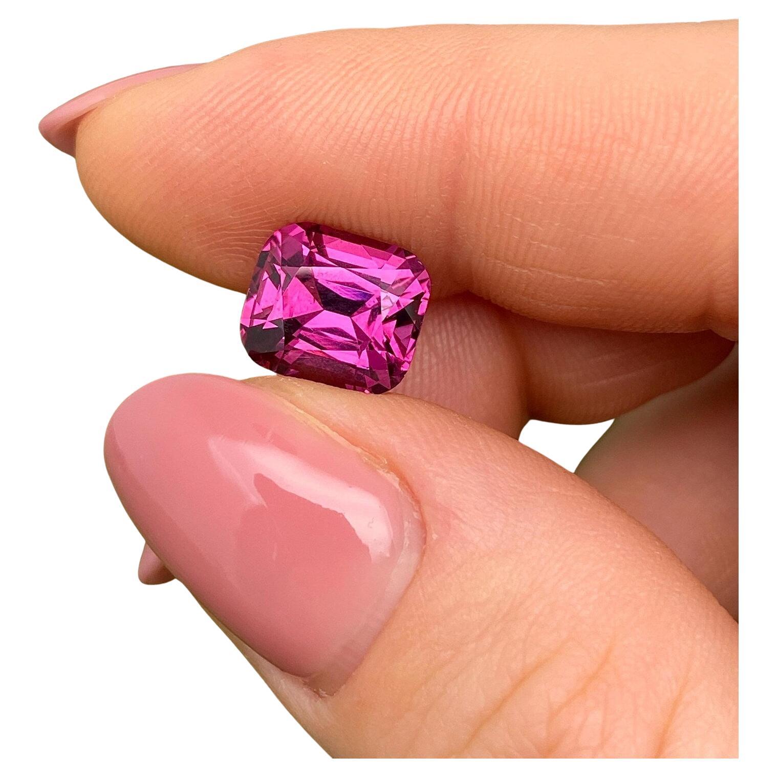 Natural Malaya Garnet Loose Gemstone 5.06 Ct., Cushion cut, Certificate GFCO For Sale