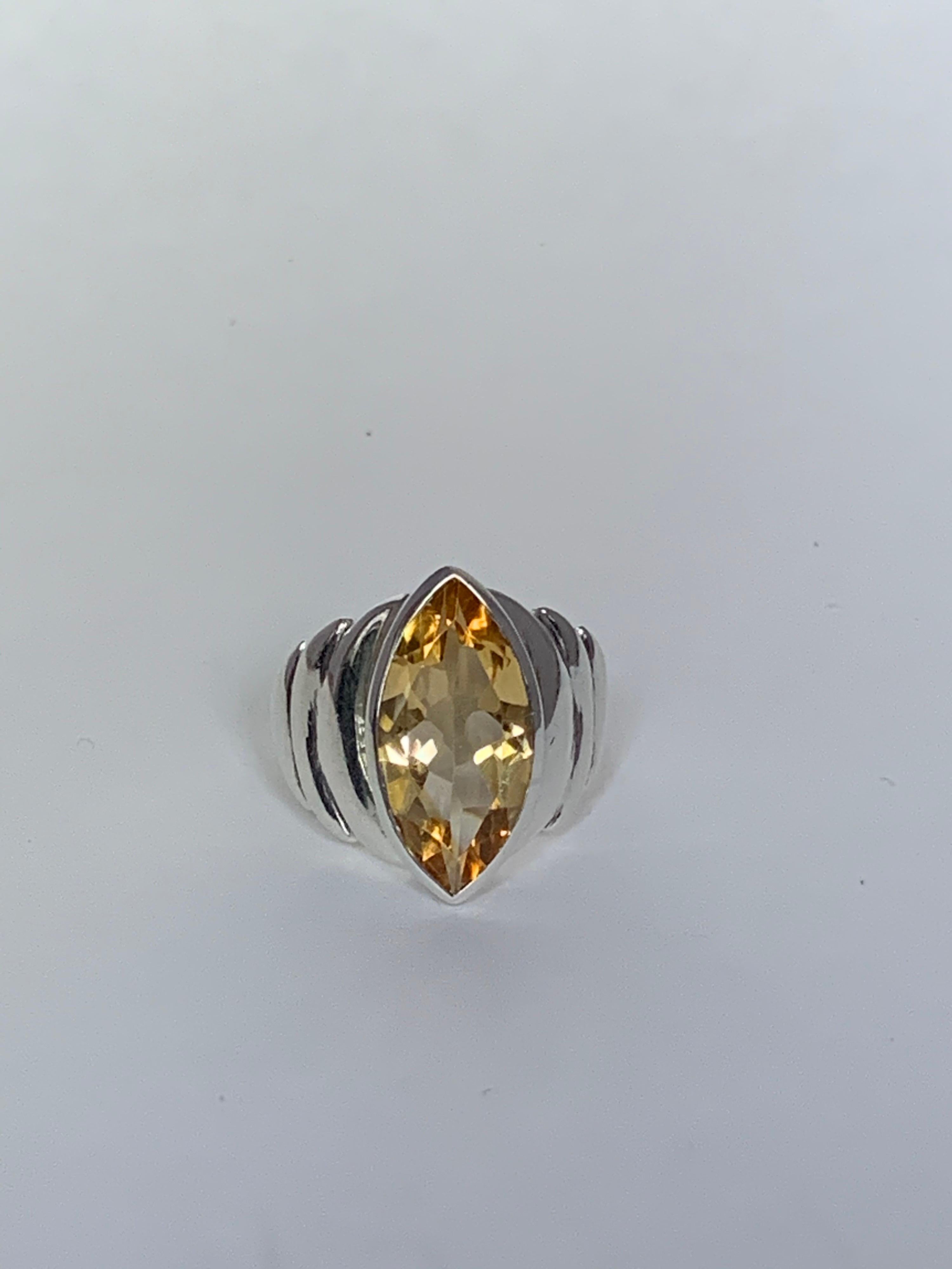 Natural Marquis Citrine Set in Sterling Ring In New Condition For Sale In Trumbull, CT