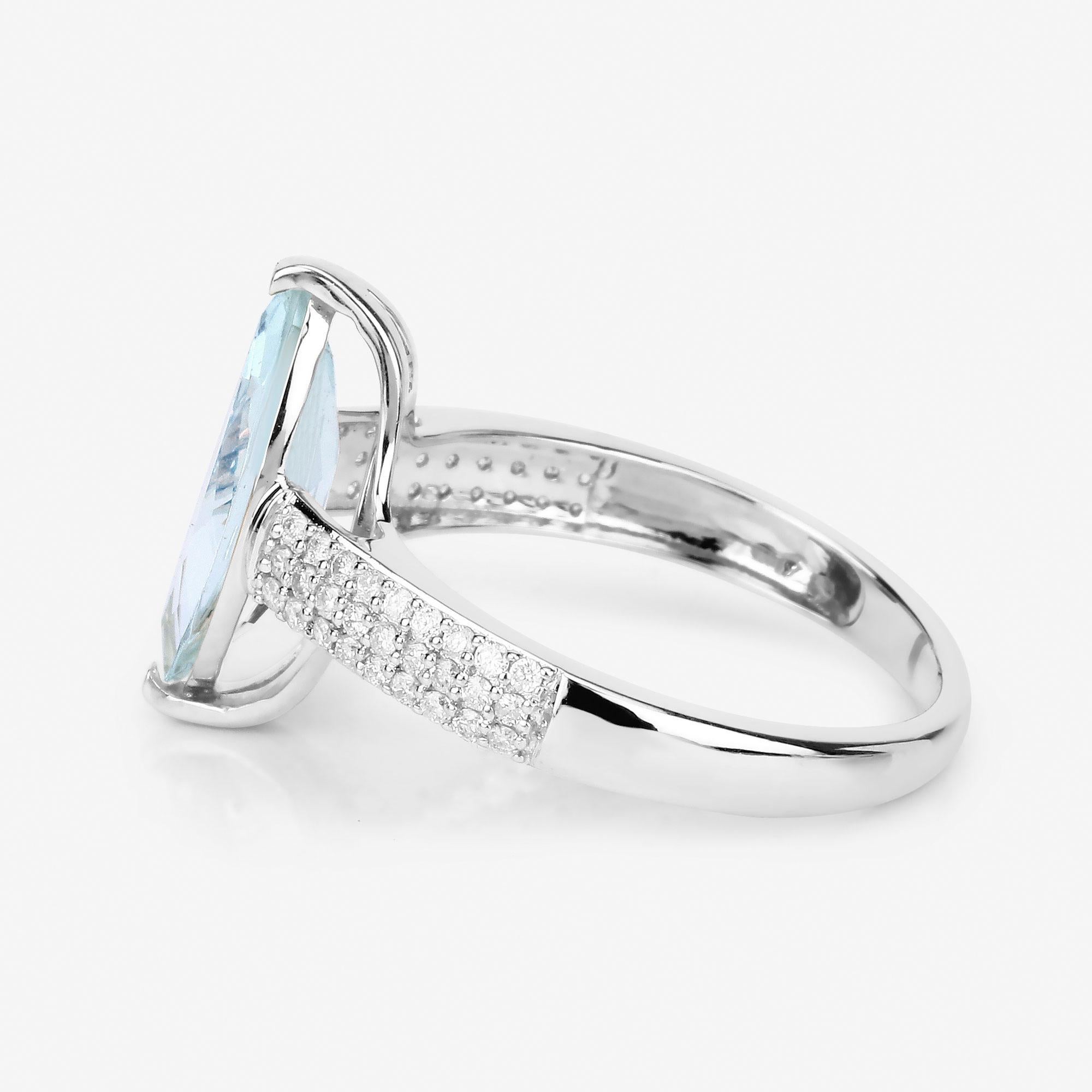 Contemporary Natural Marquise Aquamarine and Diamond Ring 14K White Gold For Sale