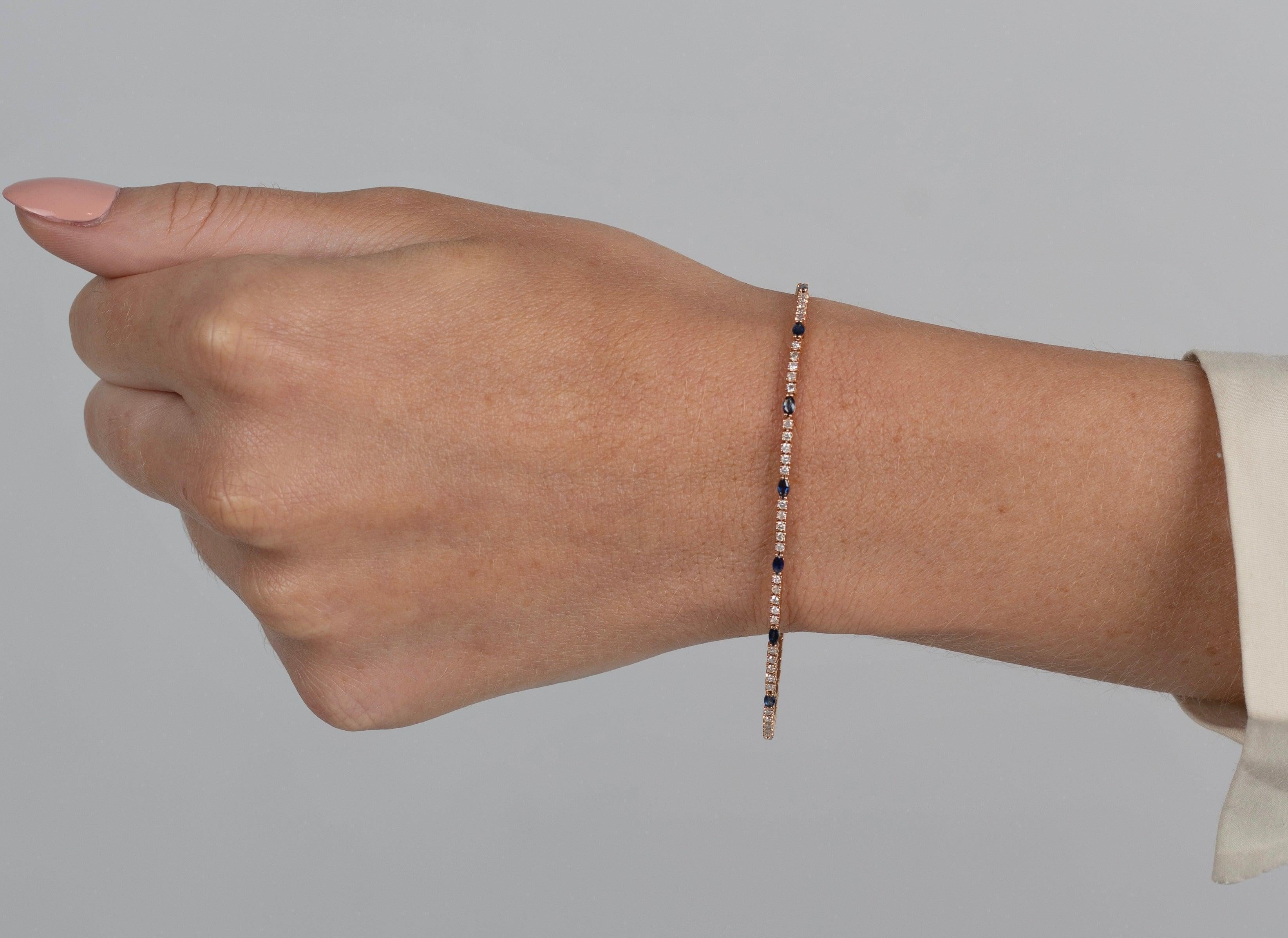 Donna Bracciale tennis con zaffiro blu marquise e diamante rotondo in oro rosa 18 carati Nature in vendita